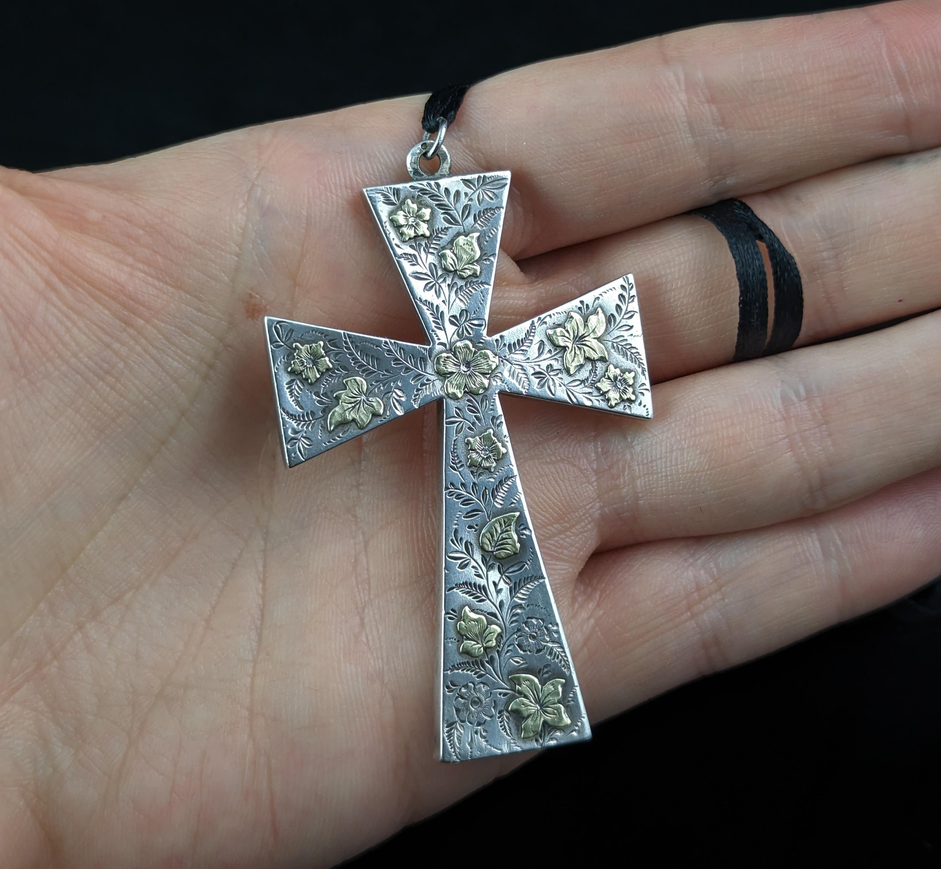 Antique Victorian Aesthetic cross pendant, sterling silver and 9k gold  For Sale 2