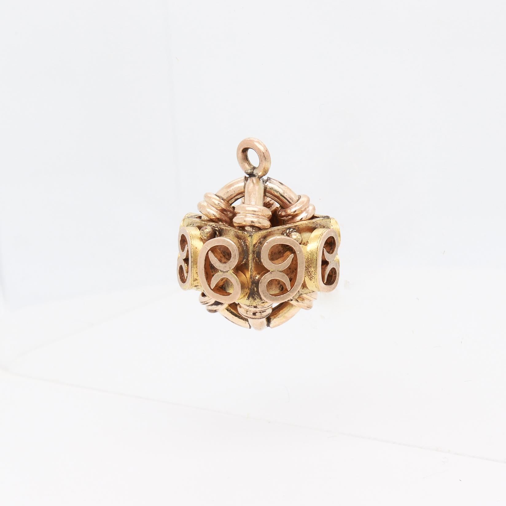 Antique Victorien/Aesthetic Movement Montre architecturale en or Fob/Charm en vente 6