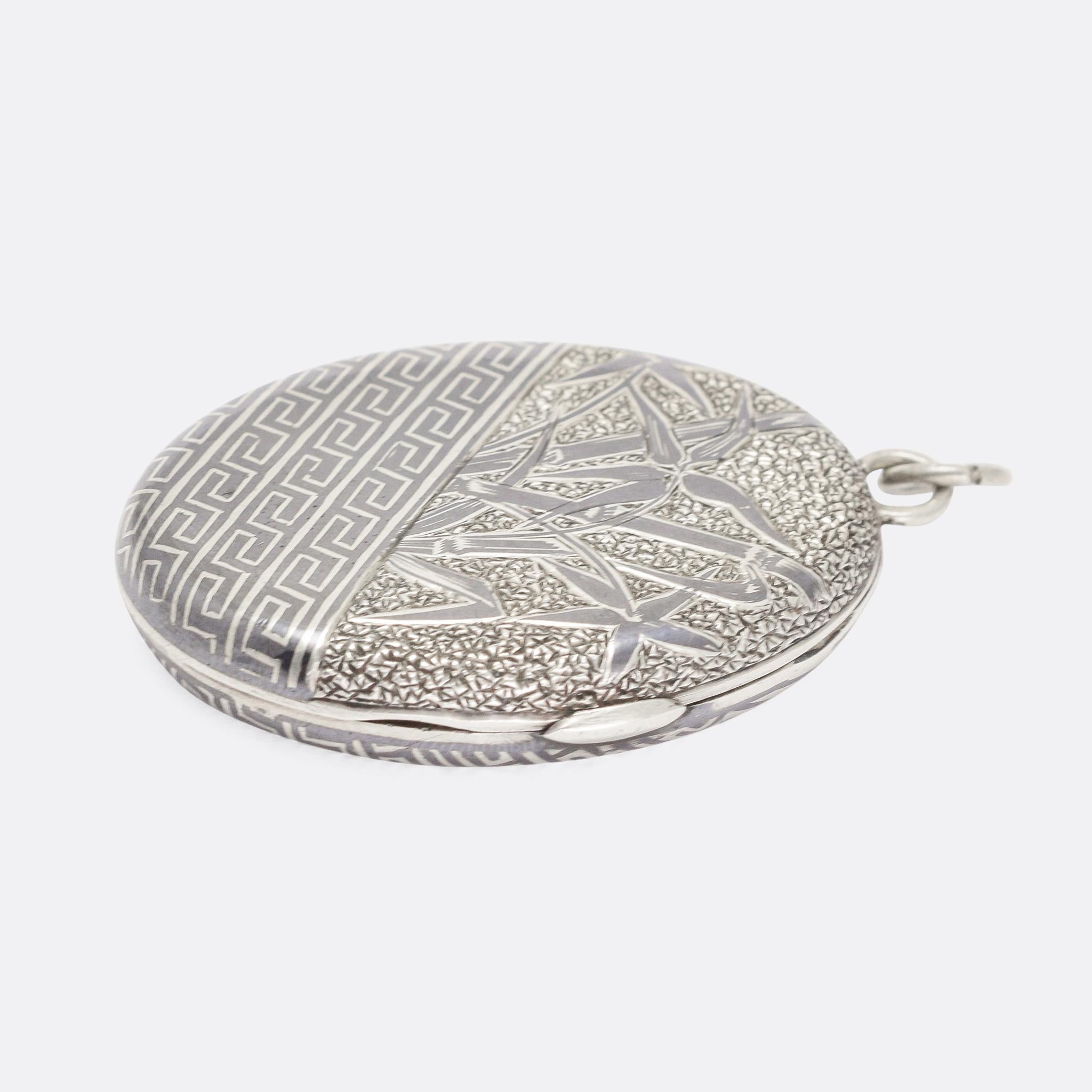 Antique Victorian Aesthetic Movement Niello Silver Locket In Good Condition In Sale, Cheshire
