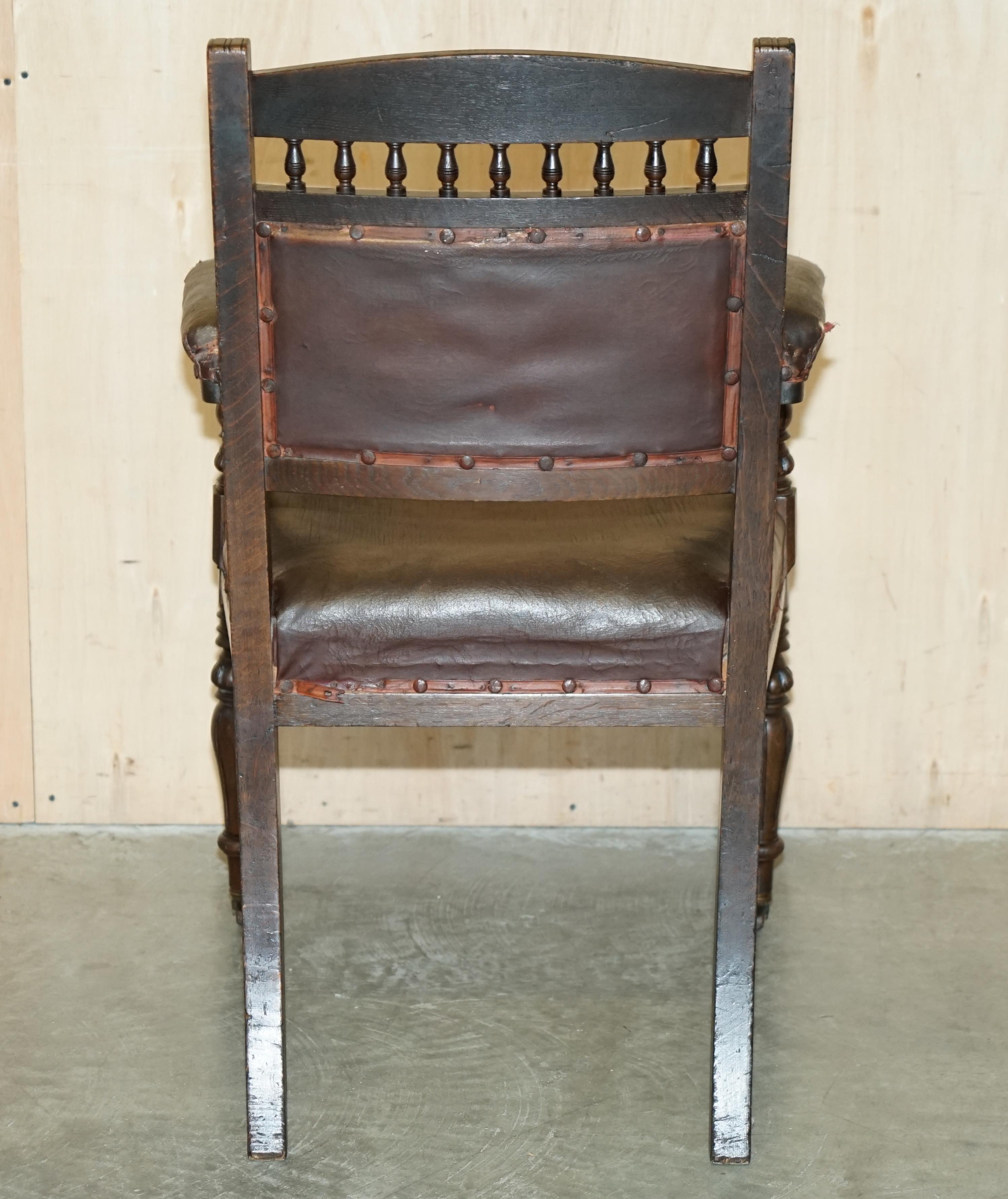 ANTiQUE VICTORIAN AESTHETIC MOVEMENT STYLE LEATHER ARMCHAIR FOR RESTORATION For Sale 12