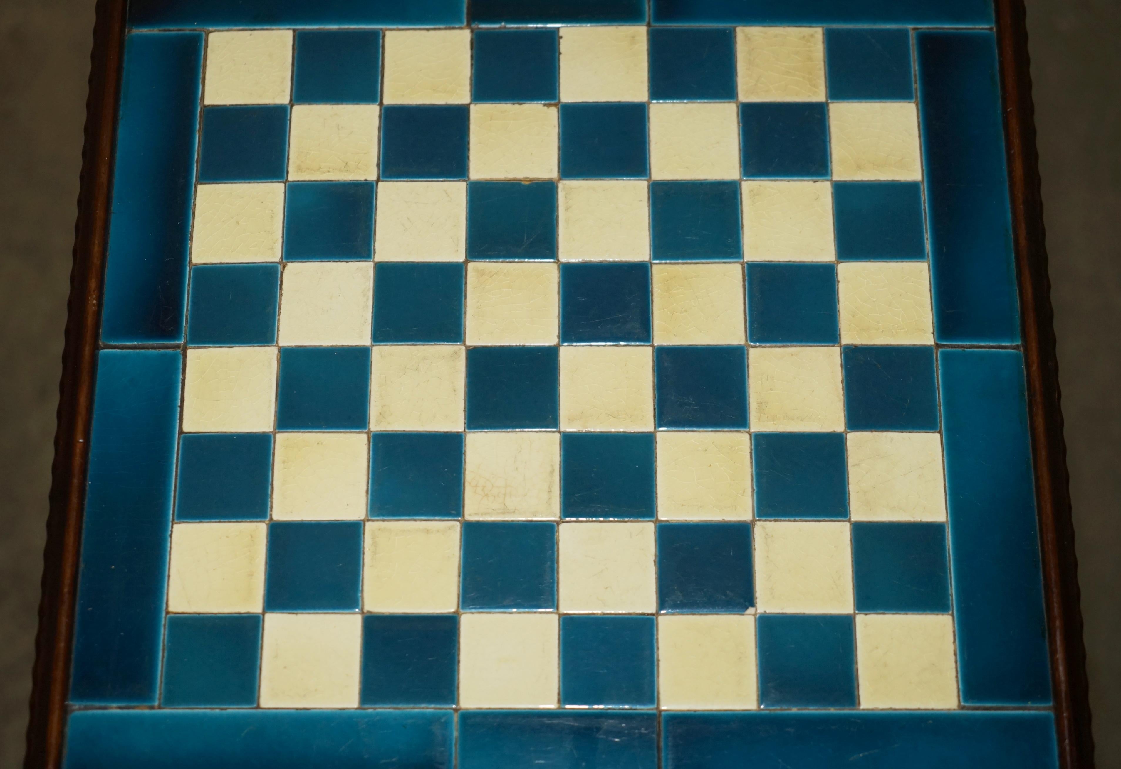 Late 19th Century ANTIQUE VICTORIAN AESTHETIC MOVEMENT STYLE TiLED TOP CHESSBOARD CHESS TABLE For Sale