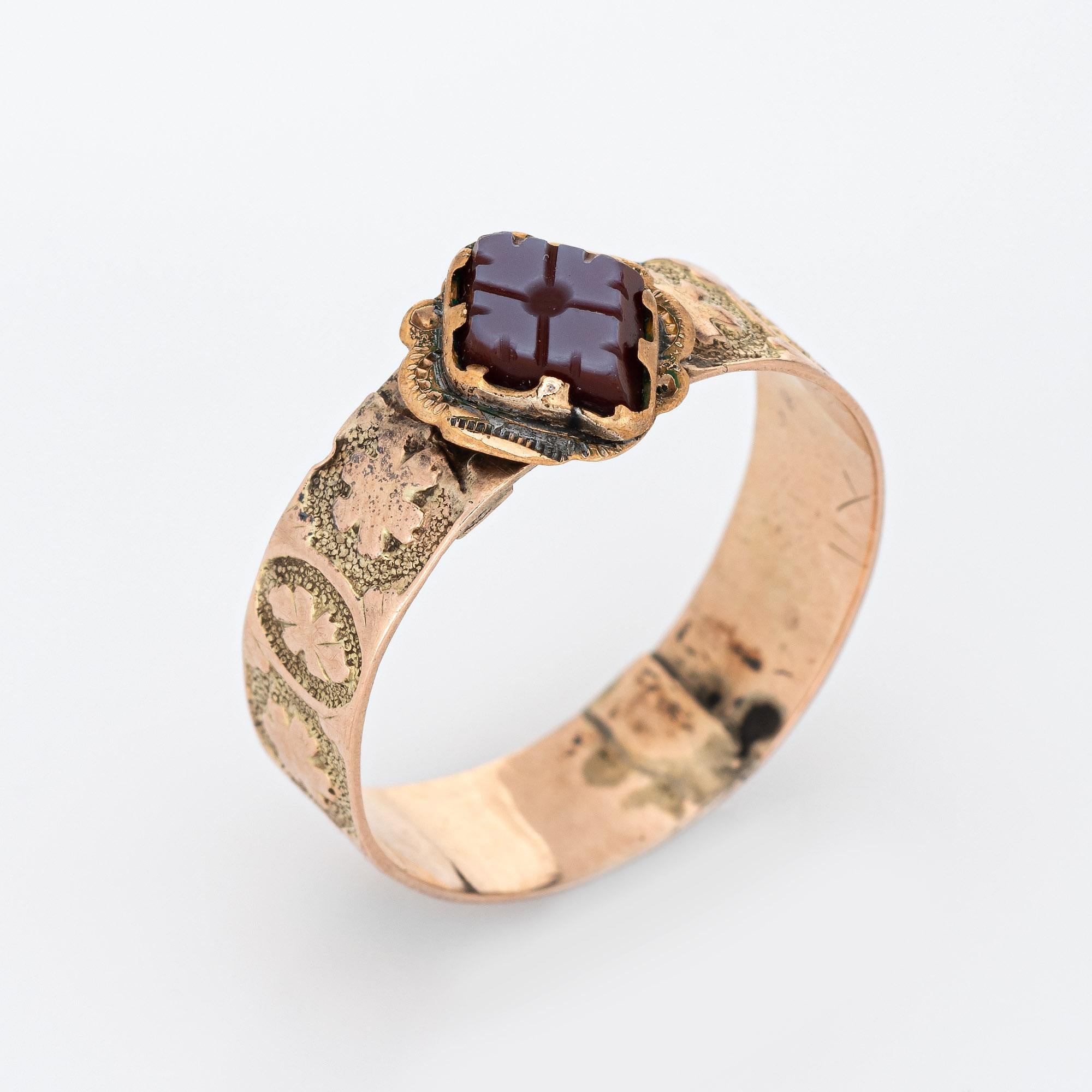 Finely detailed antique Victorian agate band (circa 1880s to 1900s) crafted in 10 karat rose gold. 

Carved agate measures 8mm x 6mm (in very good condition and free of cracks or chips). 

The sweet band features center set agate, carved in a floral