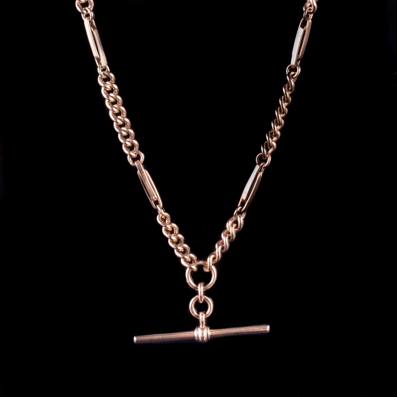 This beautiful Antique Victorian Albert chain has been crafted in 9ct Rose Gold and features a decorative T bar.

The chain features smaller sections of chain links, which are broken up by larger stylish double link sections.

A gorgeous necklace