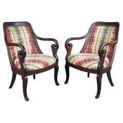 Fauteuils de salon Empire américains anciens en acajou à carreaux et à volutes