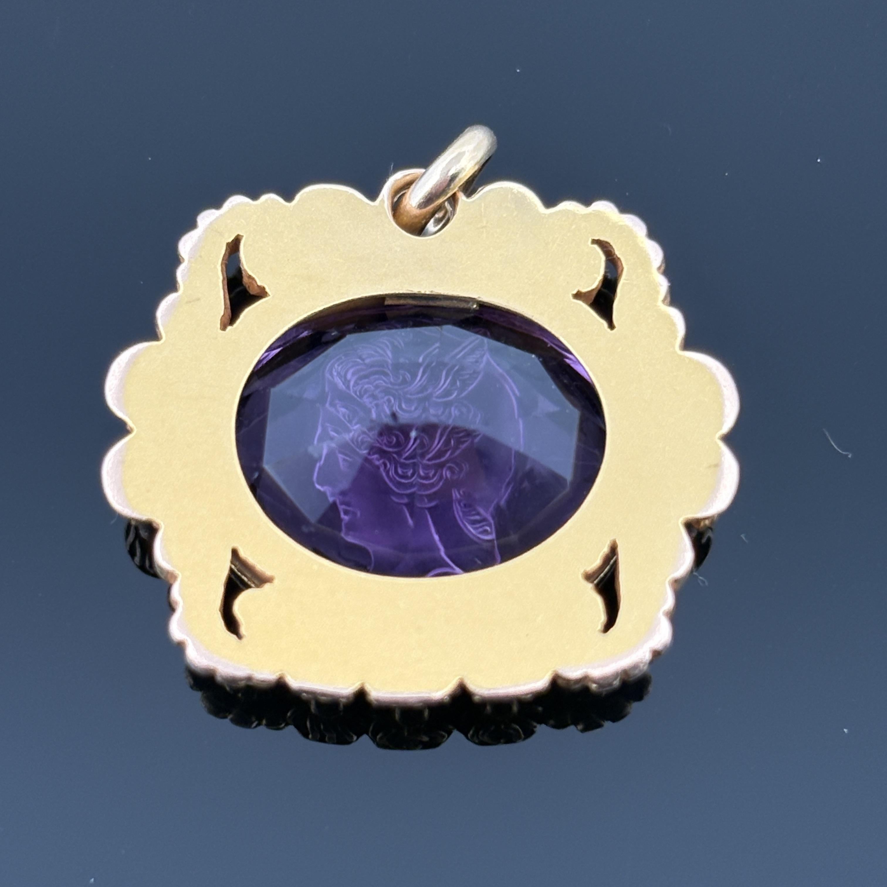 Pendentif Victorien Antique Améthyste Mercure Camée Or Jaune 14k Bon état - En vente à Orlando, FL