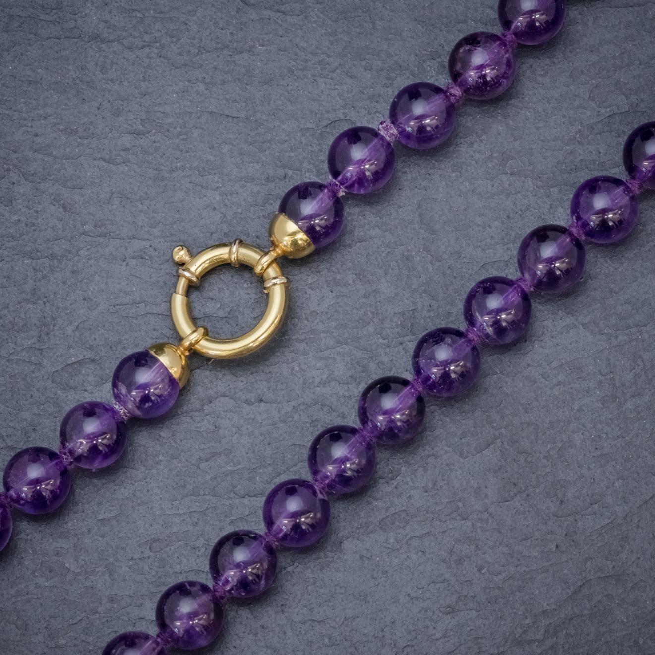 Antique Victorian Amethyst Necklace 18 Carat Gold Clasp, circa 1900 For Sale 2