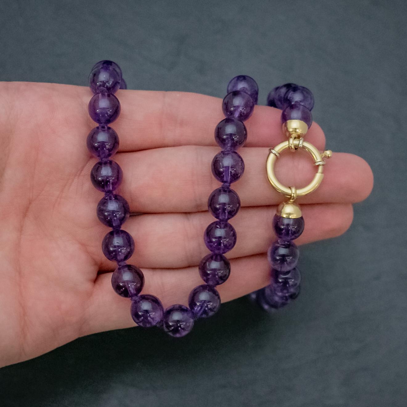 Antique Victorian Amethyst Necklace 18 Carat Gold Clasp, circa 1900 For Sale 3