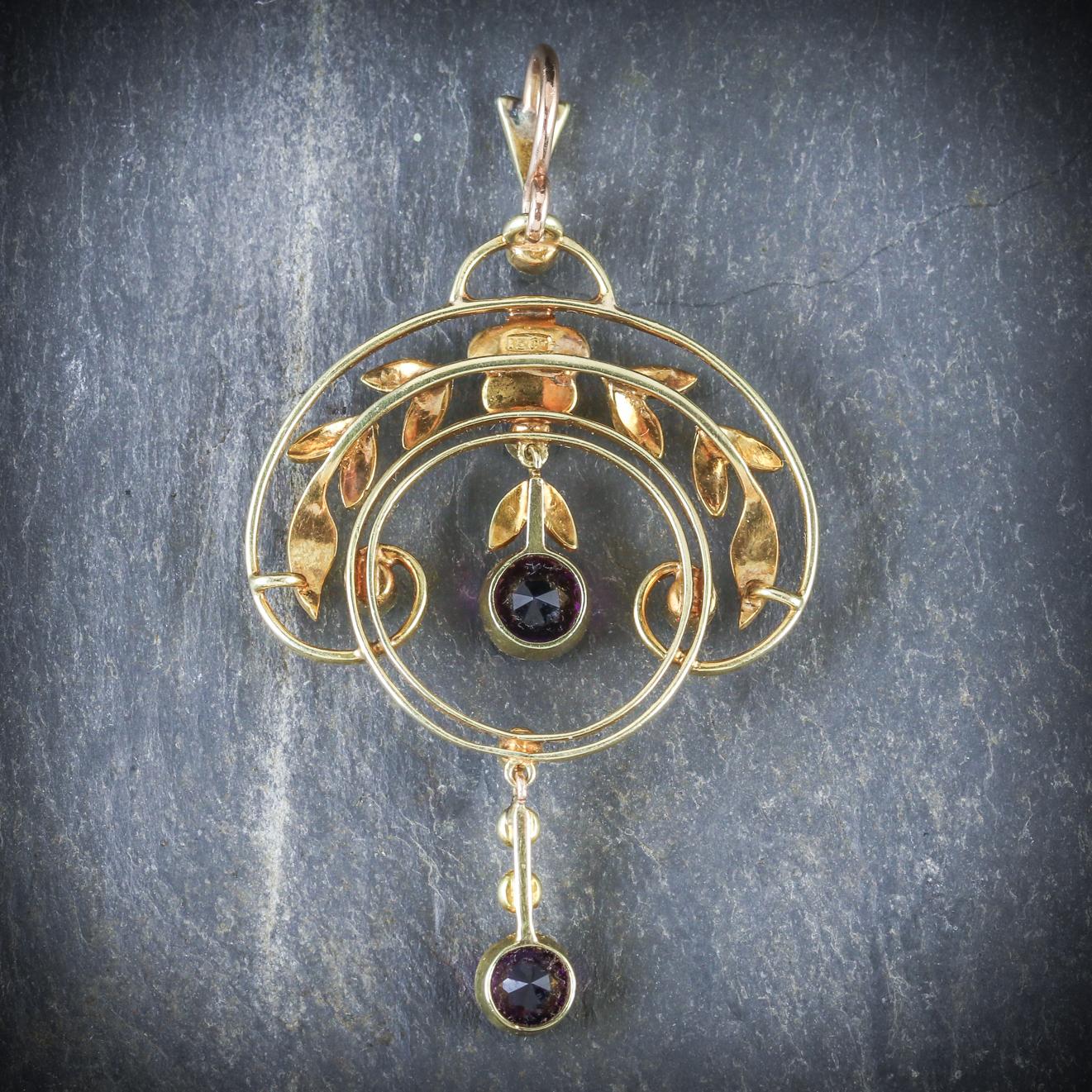 Antique Victorian Amethyst Pearl 15 Carat Gold circa 1900 Pendant In Excellent Condition For Sale In Lancaster , GB