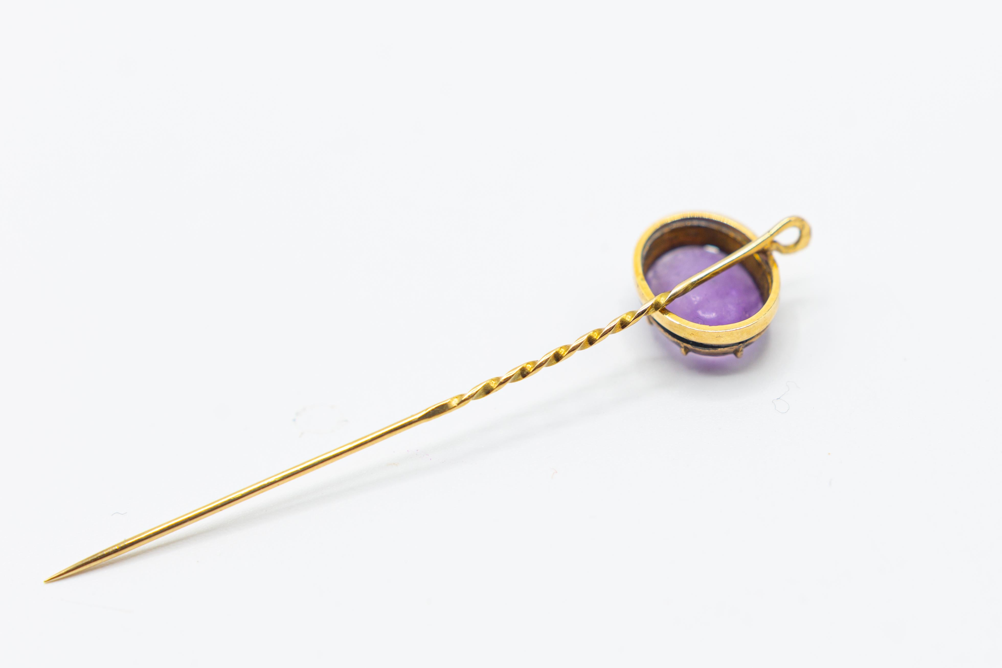 Antique Victorian Amethysts Lapel Stick Pin in 18 Karat Gold For Sale 4