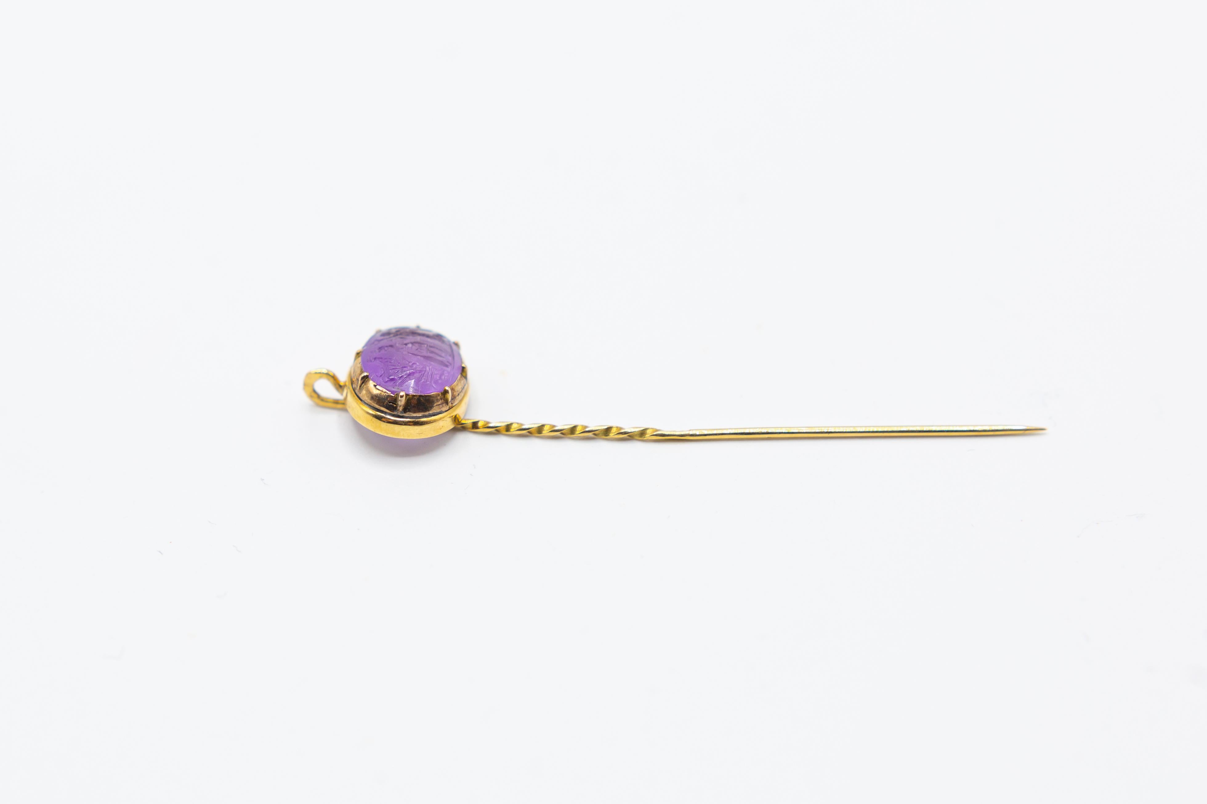 Early Victorian Antique Victorian Amethysts Lapel Stick Pin in 18 Karat Gold For Sale