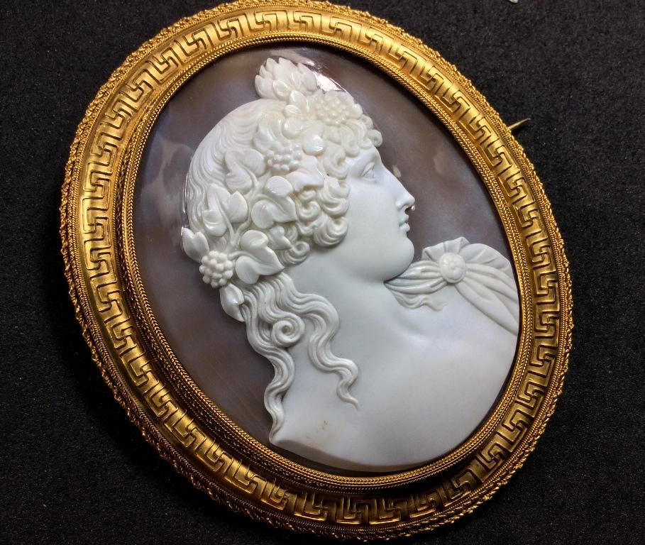Antique Victorian Antinous Vertumnus Shell Cameo Brooch For Sale 3