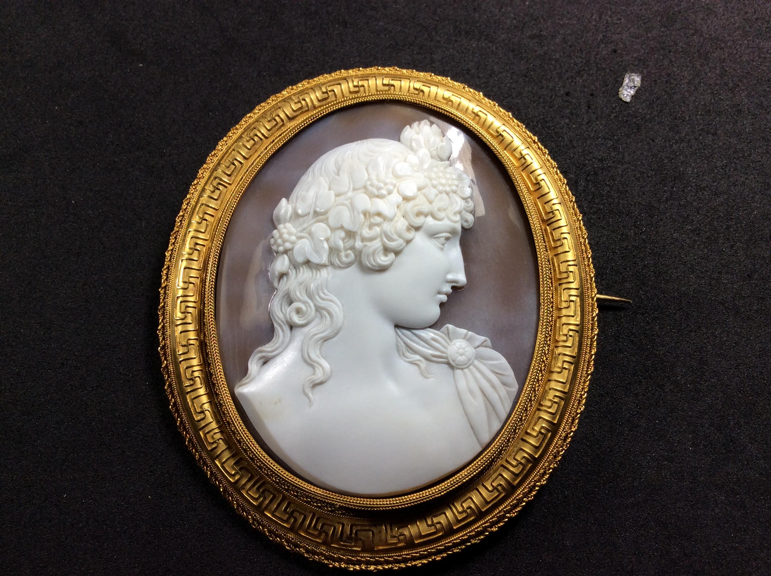 Antique Victorian Antinous Vertumnus Shell Cameo Brooch For Sale 1