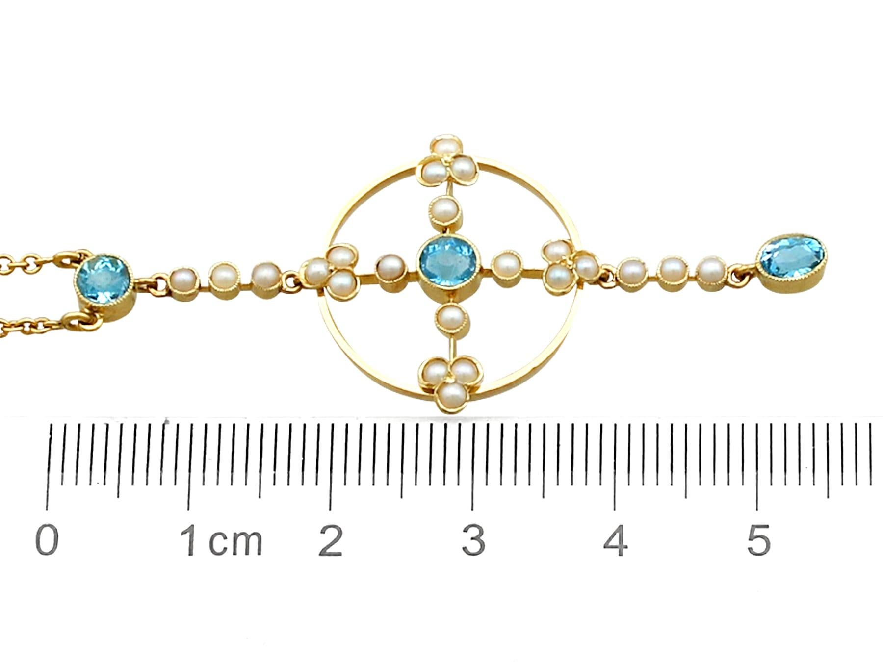 Pendentif victorien ancien en or jaune avec aigue-marine et perles, vers 1890 Pour femmes en vente
