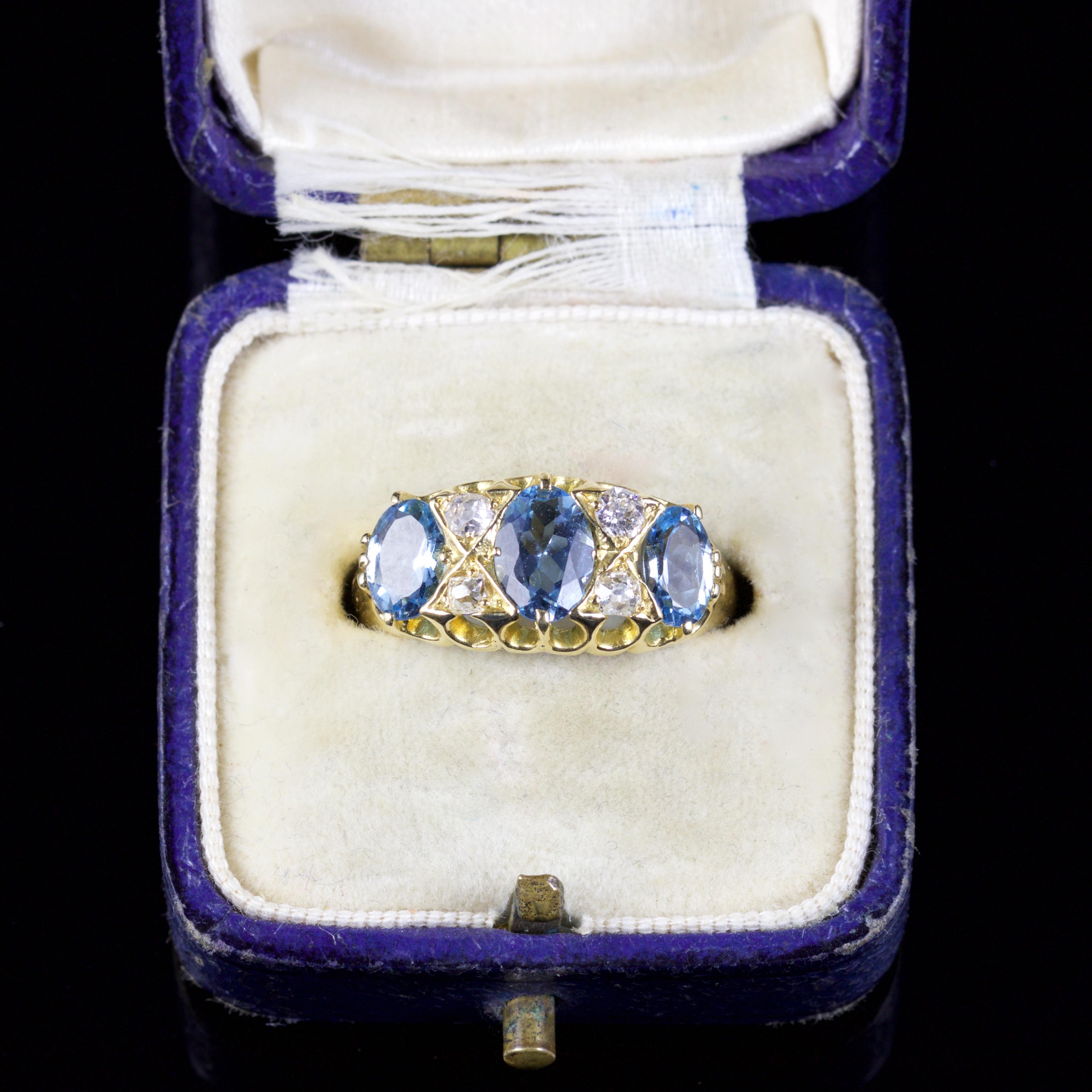 Antique Victorian Aquamarine Diamond Ring 18 Carat Gold, circa 1880 3