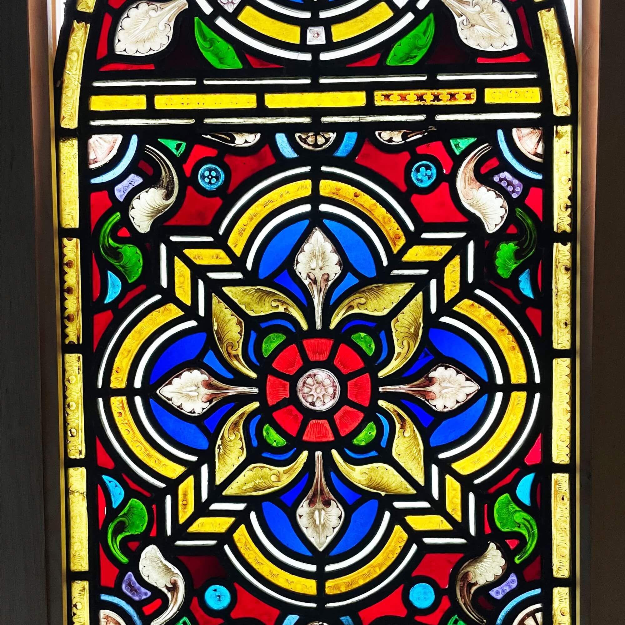 Hand-Crafted Antique Victorian Arched Stained Glass Window of Tudor Rose For Sale