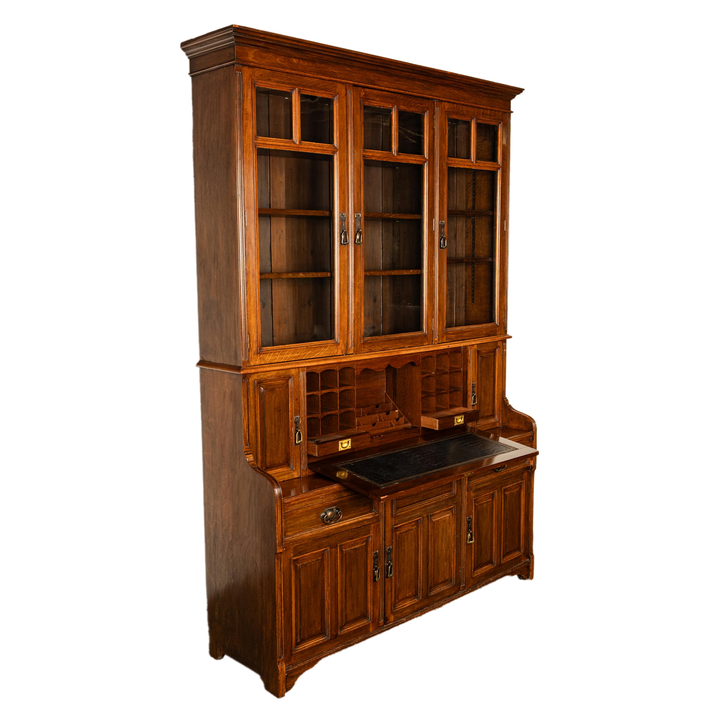 Anglais Ancienne bibliothèque secrétaire en chêne sculpté Art Nouveau victorien, 1890 en vente