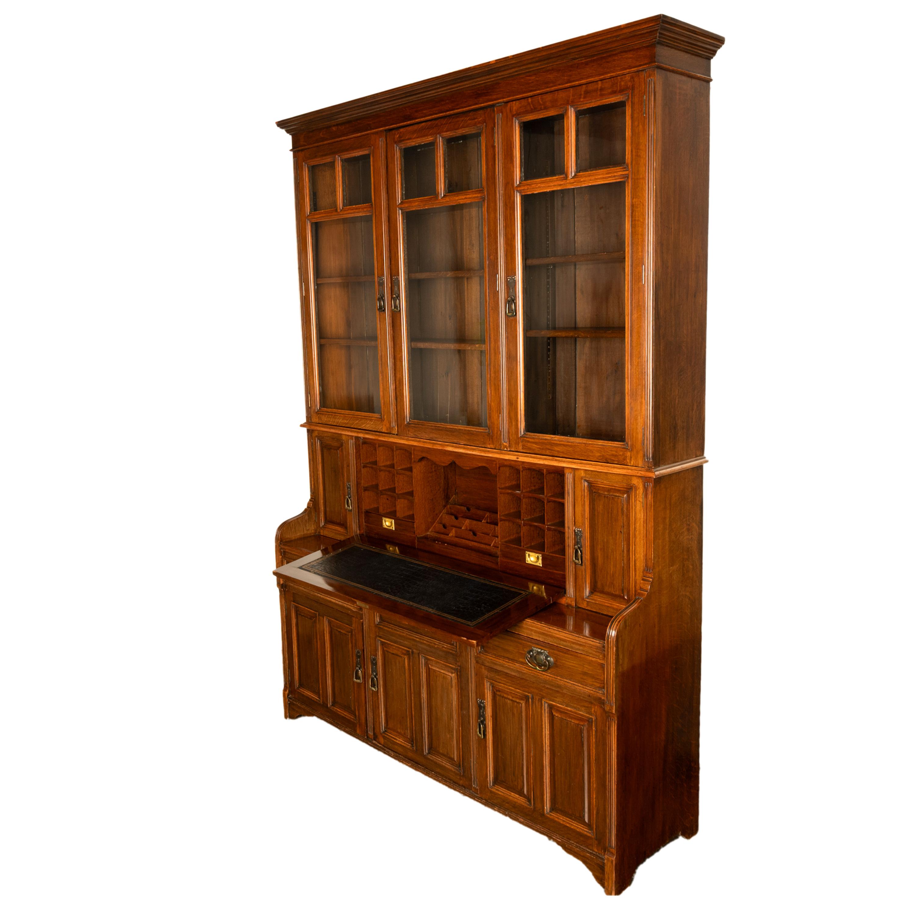 Ancienne bibliothèque secrétaire en chêne sculpté Art Nouveau victorien, 1890 Bon état - En vente à Portland, OR