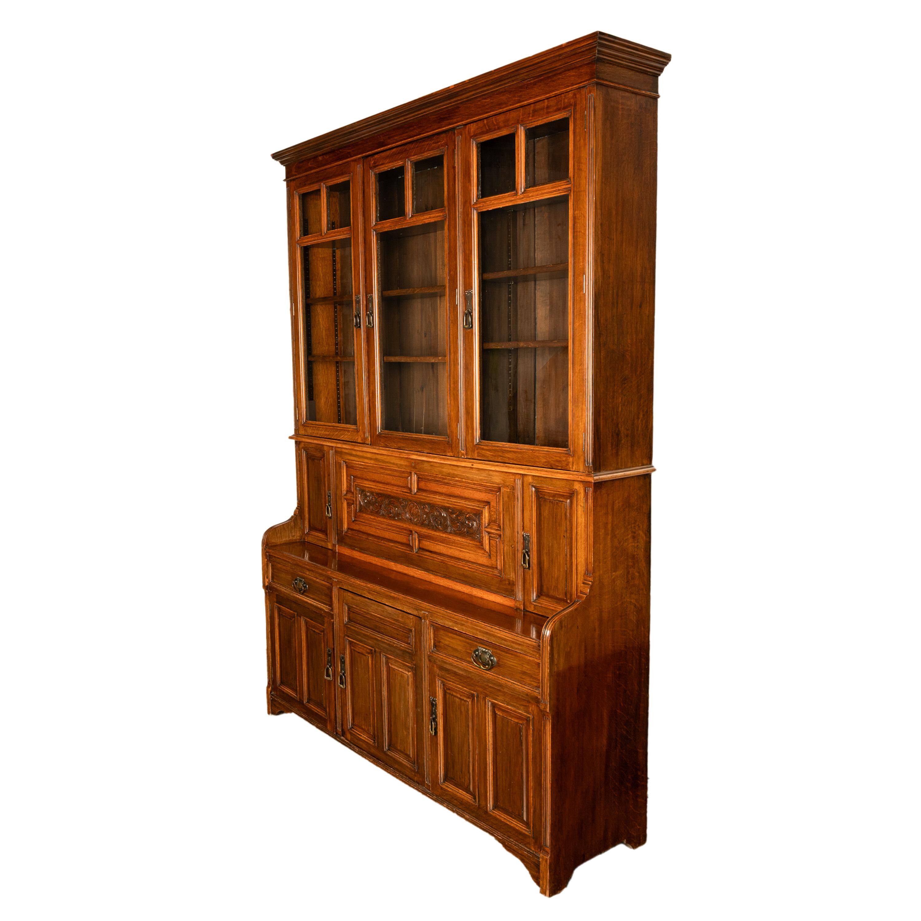 Chêne Ancienne bibliothèque secrétaire en chêne sculpté Art Nouveau victorien, 1890 en vente