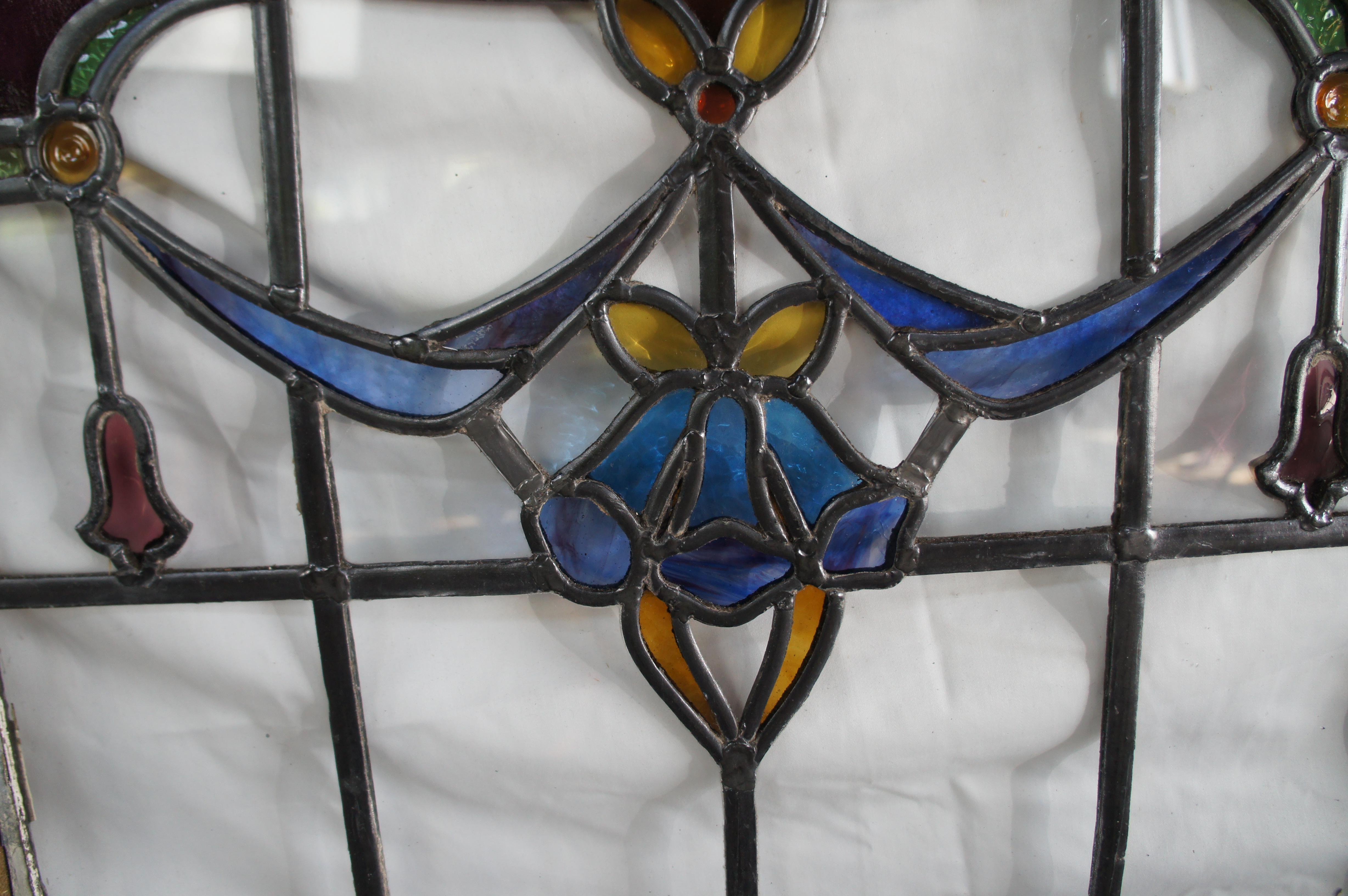 Vidriera emplomada antigua Victoriana Art Nouveau Panel Floral Enmarcado en venta 4