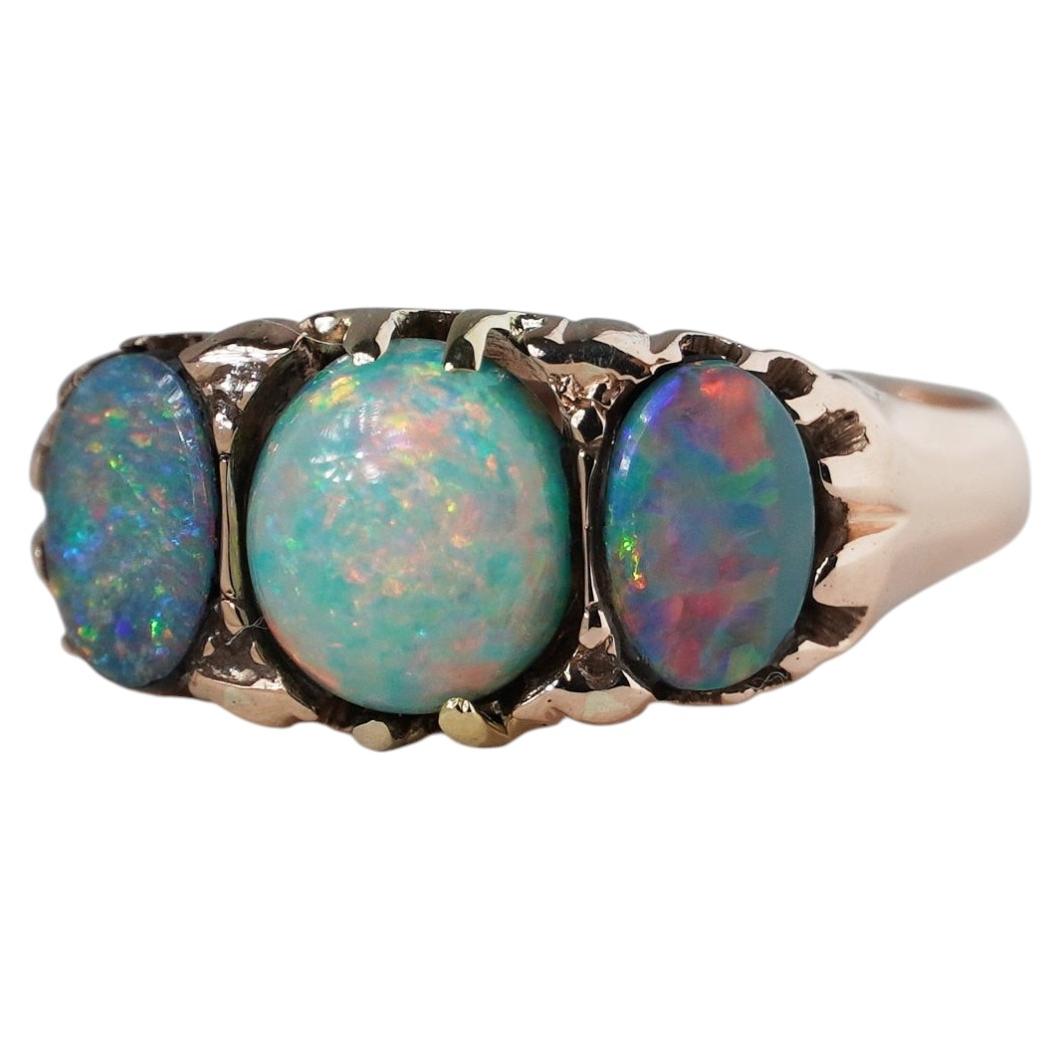 Antike viktorianische australische Opal 9ct Gold drei Stein Brücke Ring Größe P / 7,5