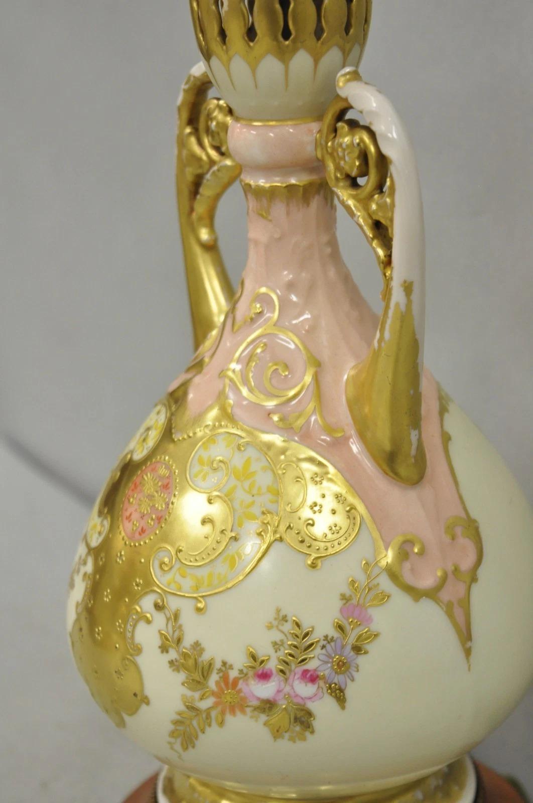 Antique Victorian Austrian Porcelain Pink Gold Gilt Small Boudoir Table Lamp For Sale 2