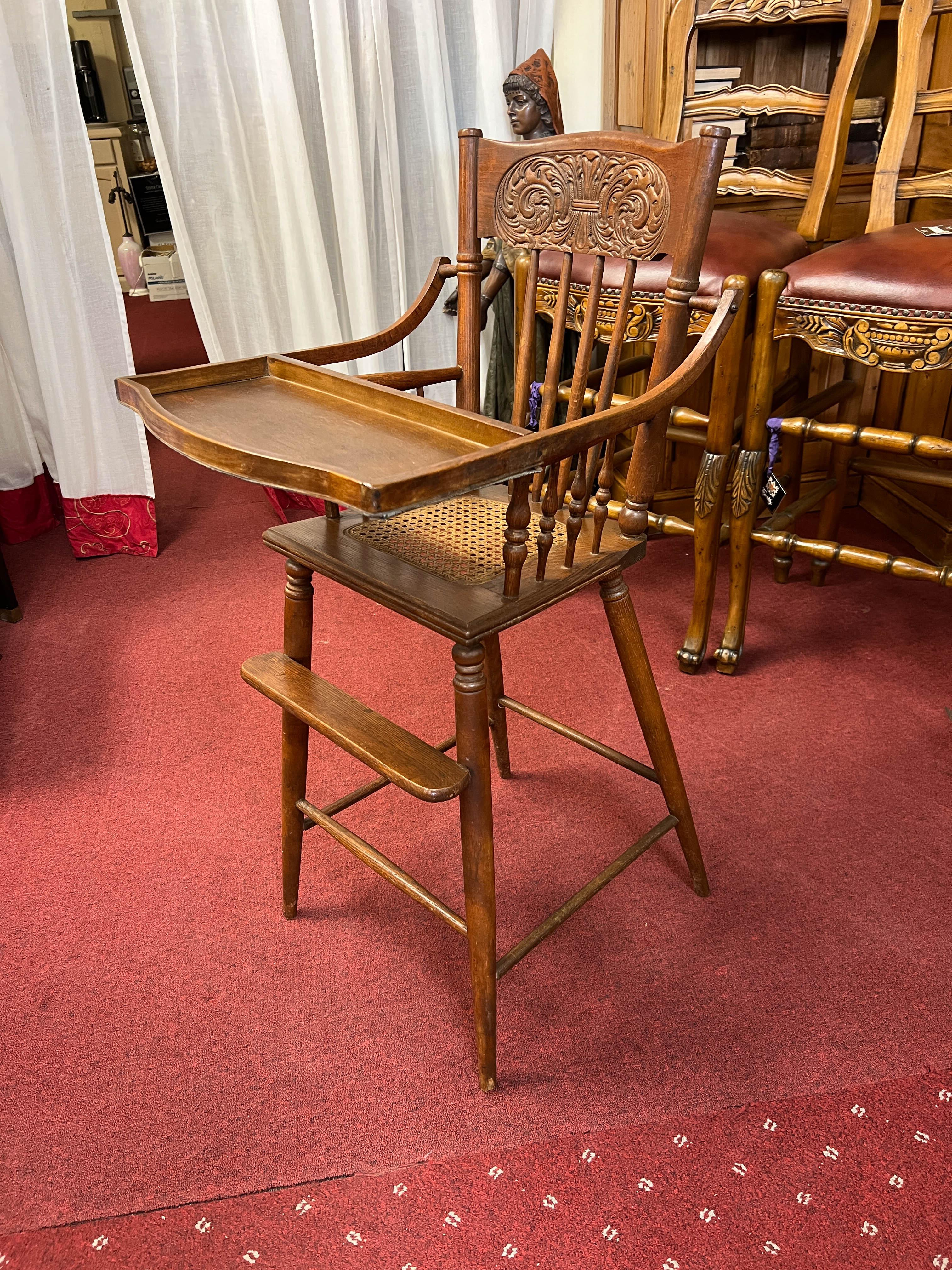 Antiker viktorianischer Baby-Hoher Stuhl im Angebot 10