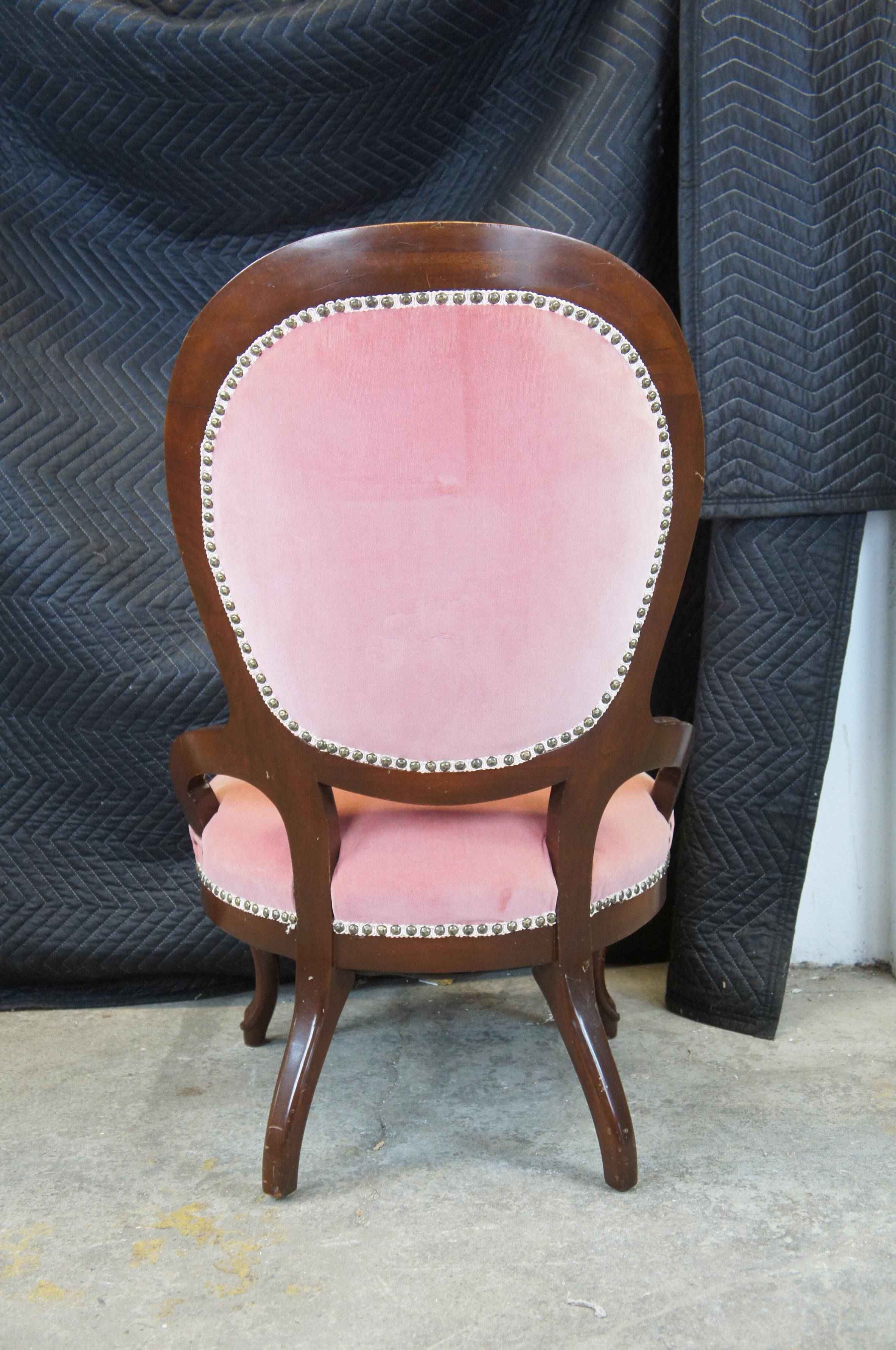 Antique Victorian Balloon Back Walnut Parlor Vanity Side Chair Tufted Nailhead In Good Condition In Dayton, OH