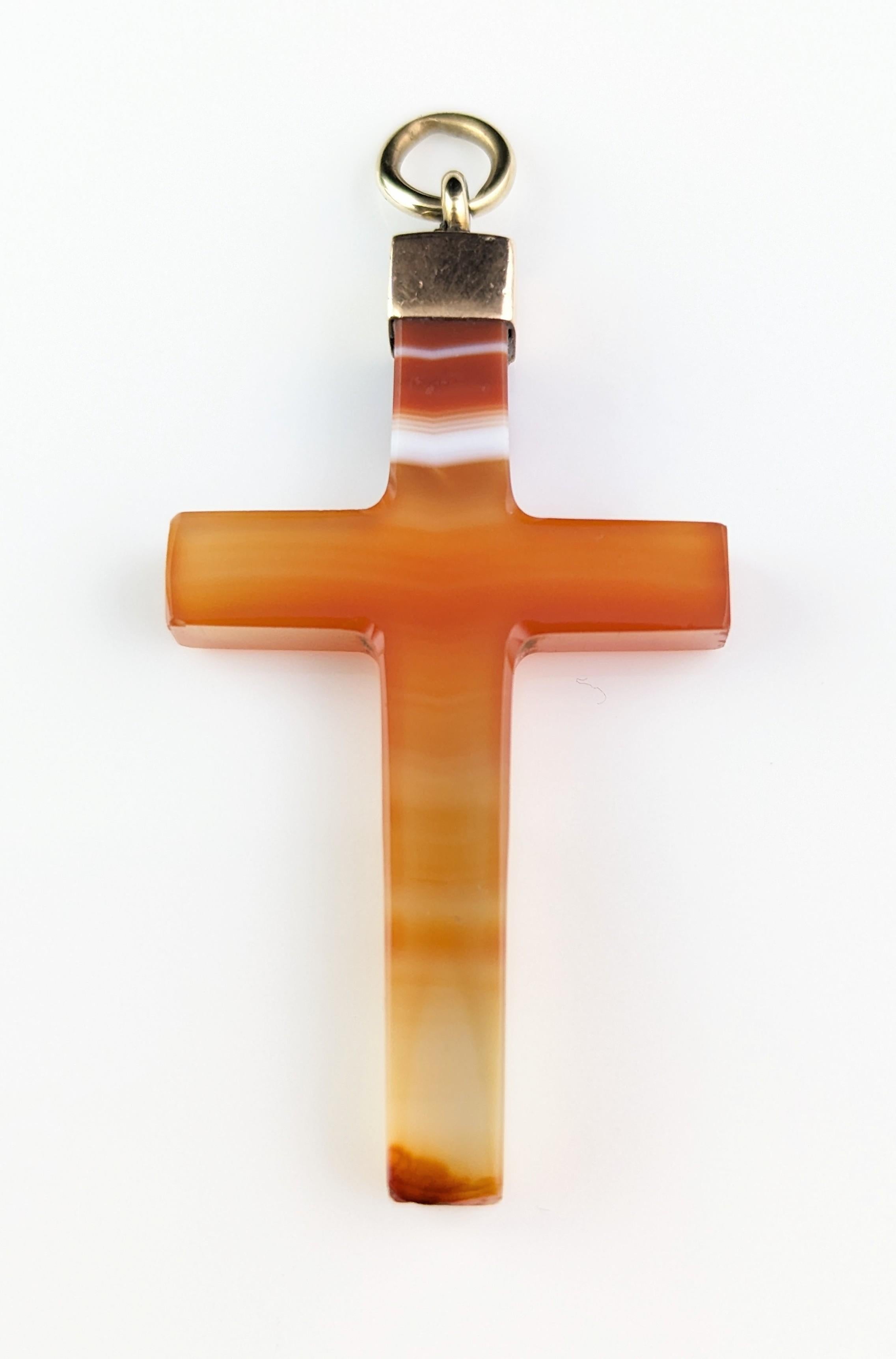 Antique Victorian Banded agate cross pendant, 9k gold  For Sale 5
