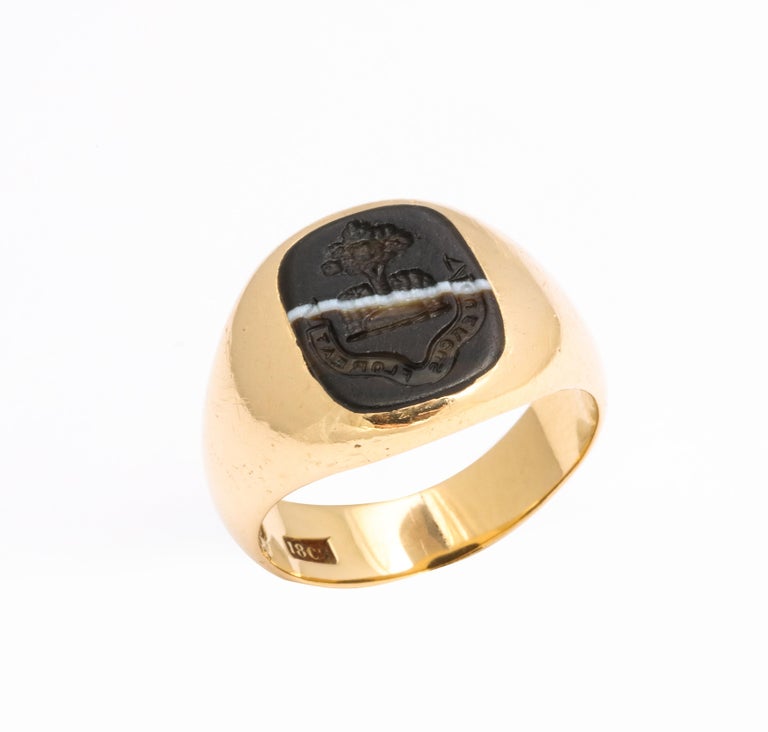 Antique Victorian Banded Agate Signet Ring In Excellent Condition For Sale In Stamford, CT