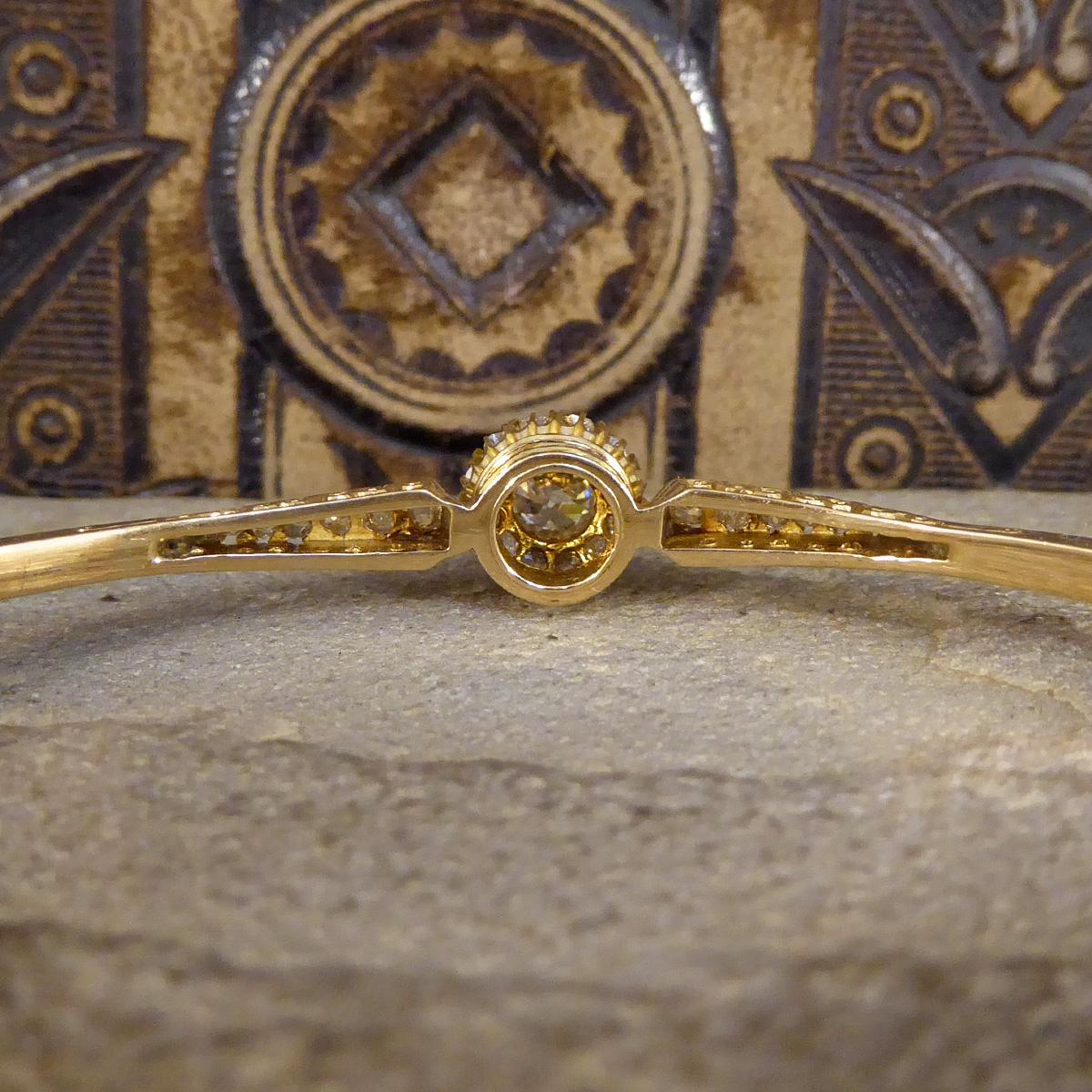 Antique Victorian Bangle Diamond Cluster Head and Shoulders in 15ct Yellow Gold In Good Condition In Yorkshire, West Yorkshire