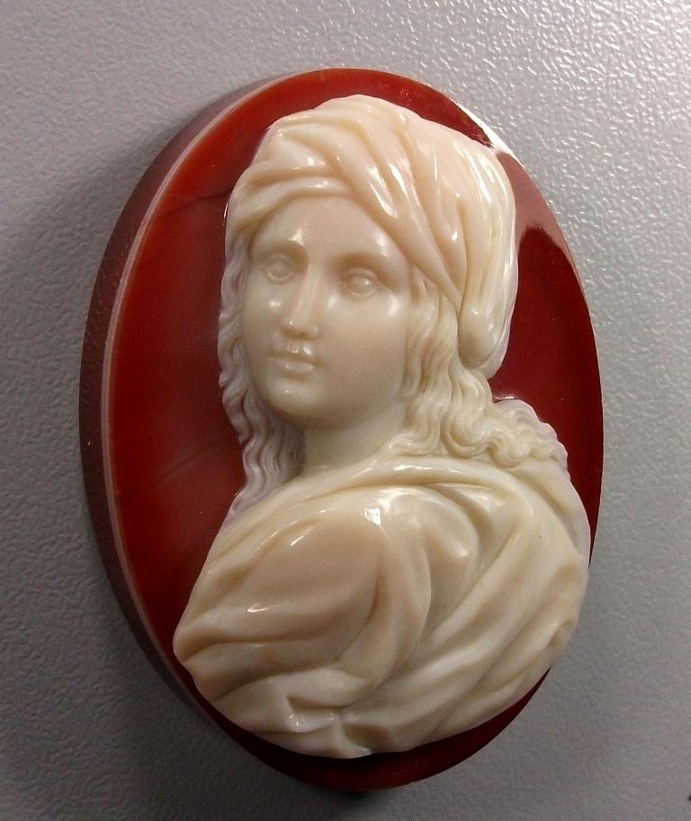Antique Victorian Beatrice Cenci Hard Stone Cameo For Sale 2