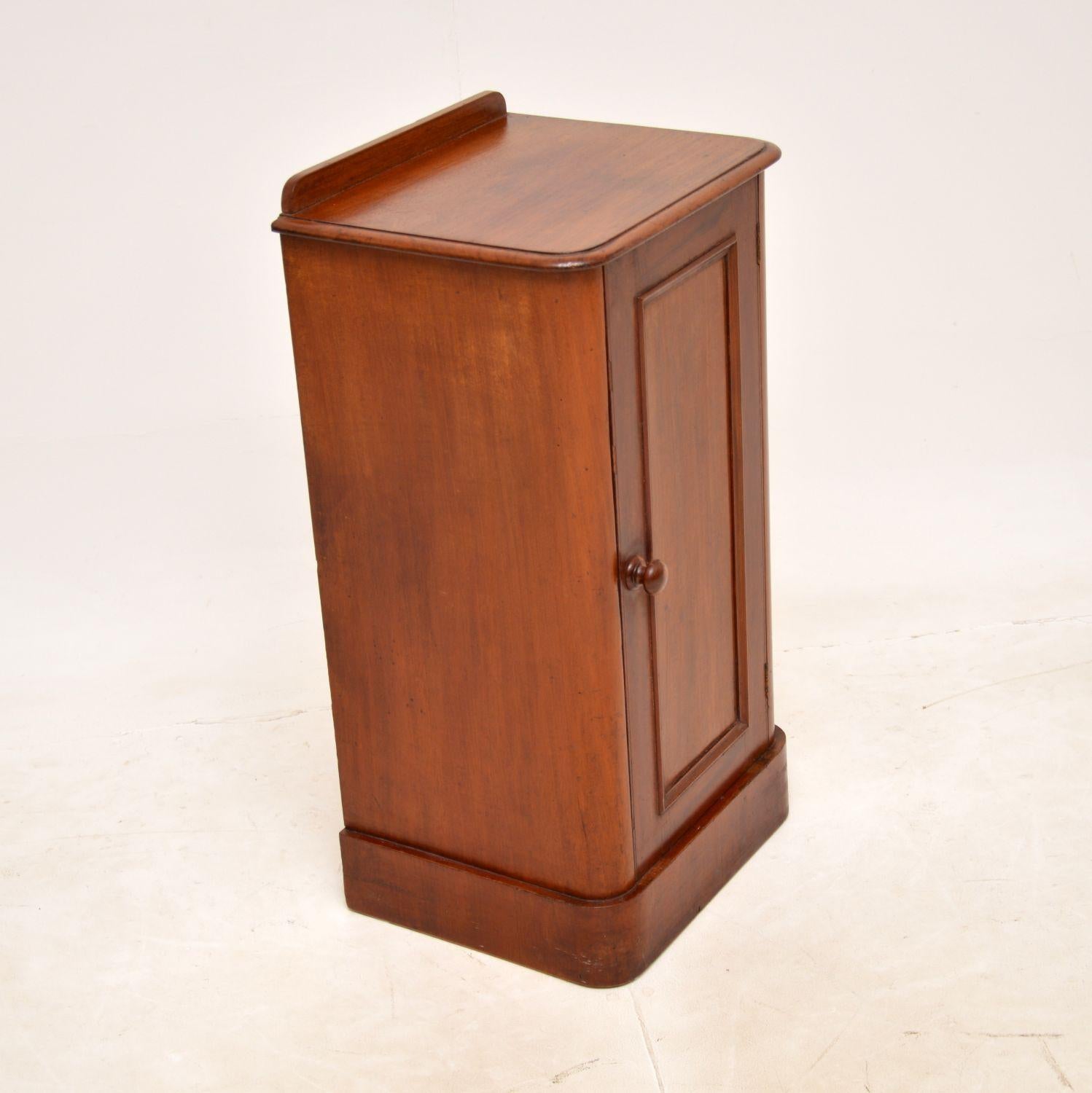 Antique Victorian Bedside For Sale at 1stDibs