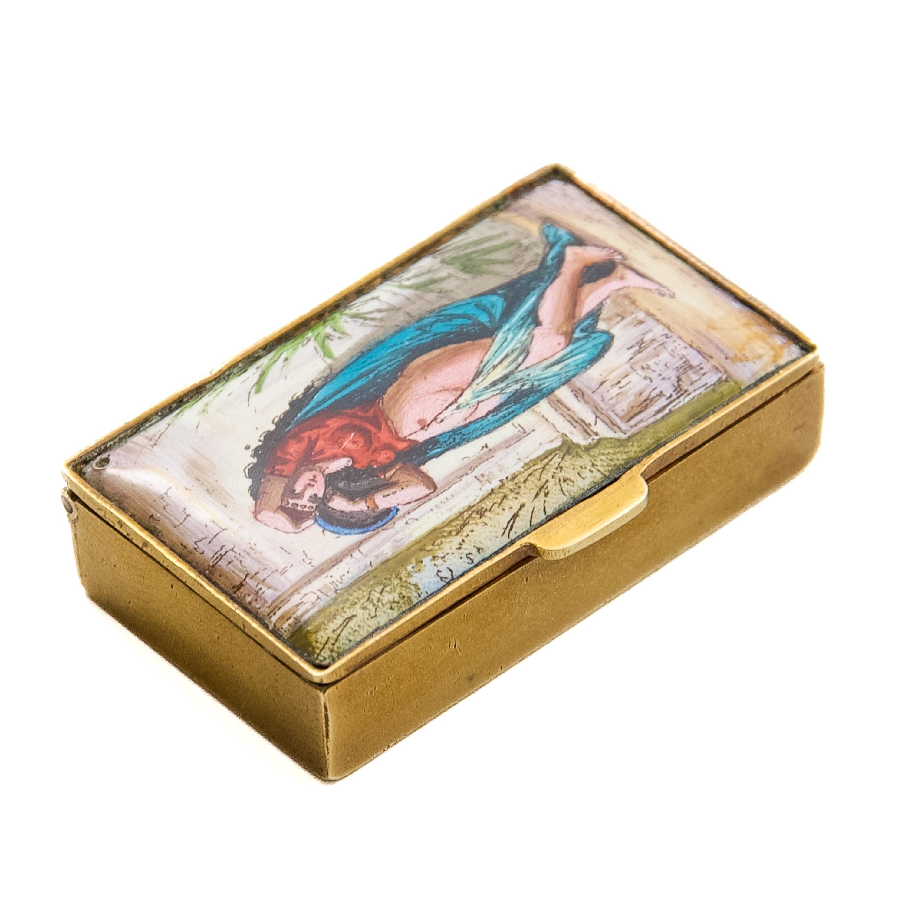 Ancienne boîte à vesta victorienne en émail avec scène érotique de danse du ventre, CIRCA 1880 Unisexe en vente