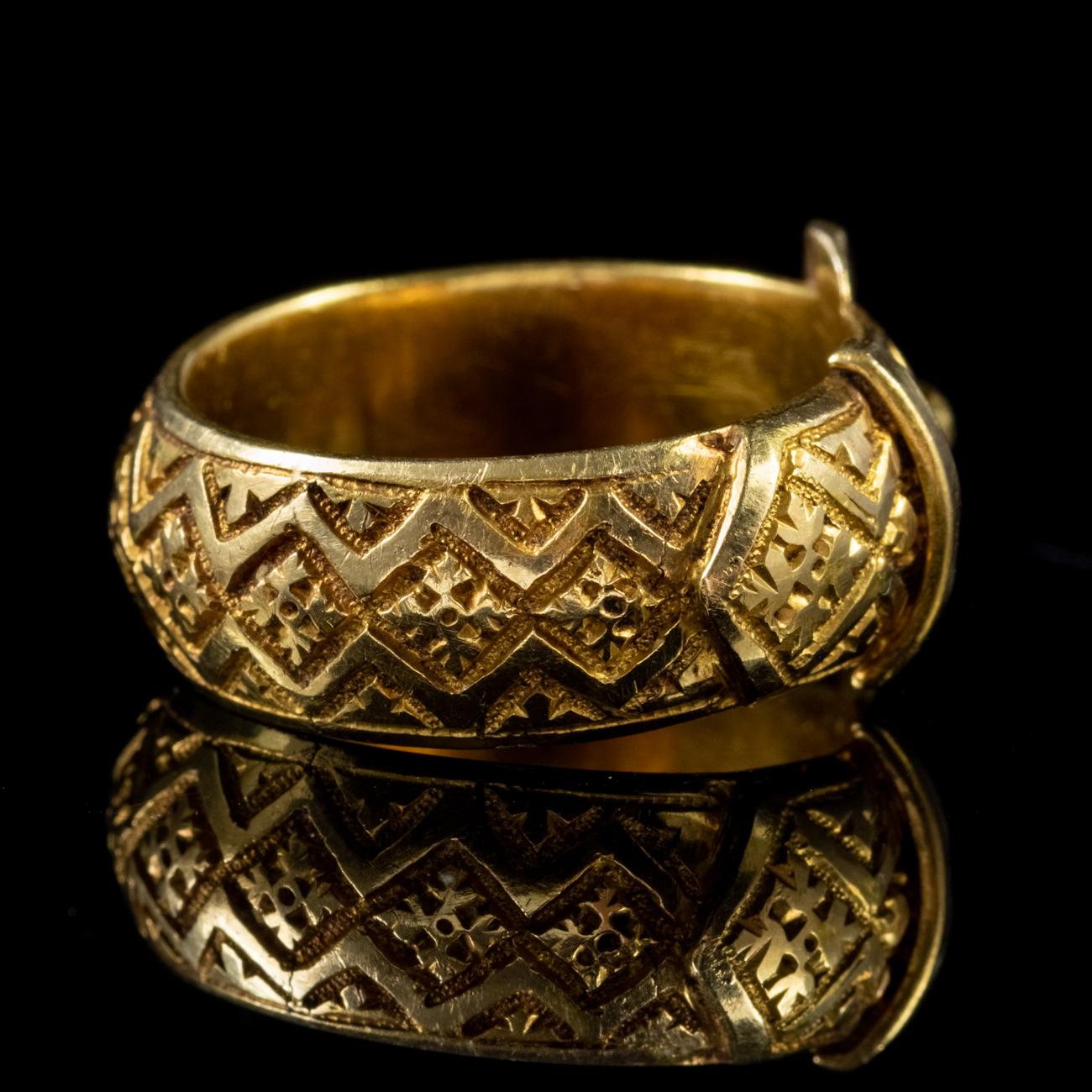 Women's or Men's Antique Victorian Belt and Buckle Ring 18 Carat Gold, Dated 1877 For Sale
