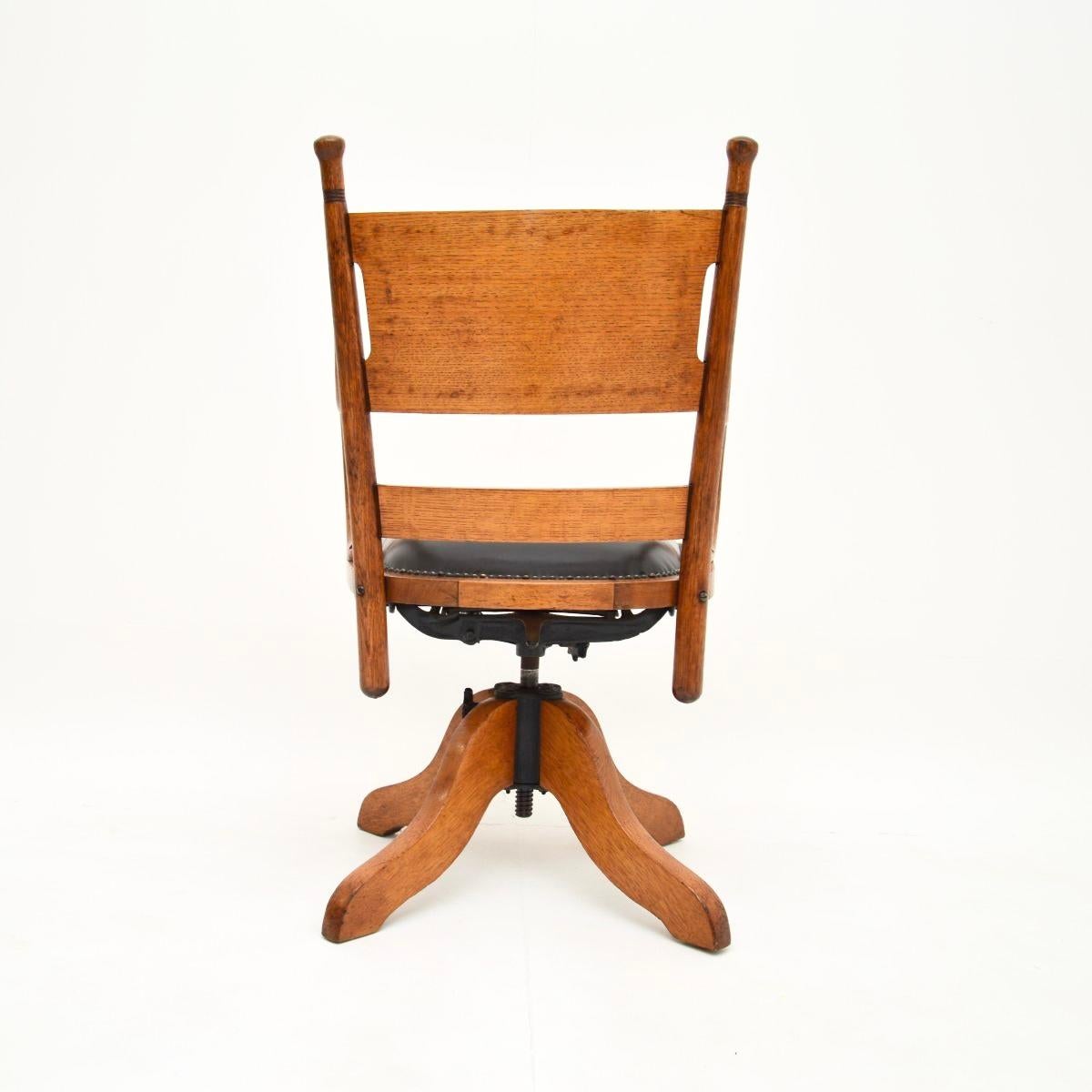 Late 19th Century Antique Victorian Bentwood and Leather Swivel Desk Chair For Sale
