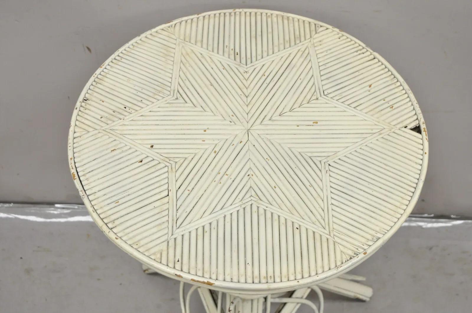 Antique Victorian Bentwood Wicker Rattan White Painted Accent Side Table In Good Condition For Sale In Philadelphia, PA