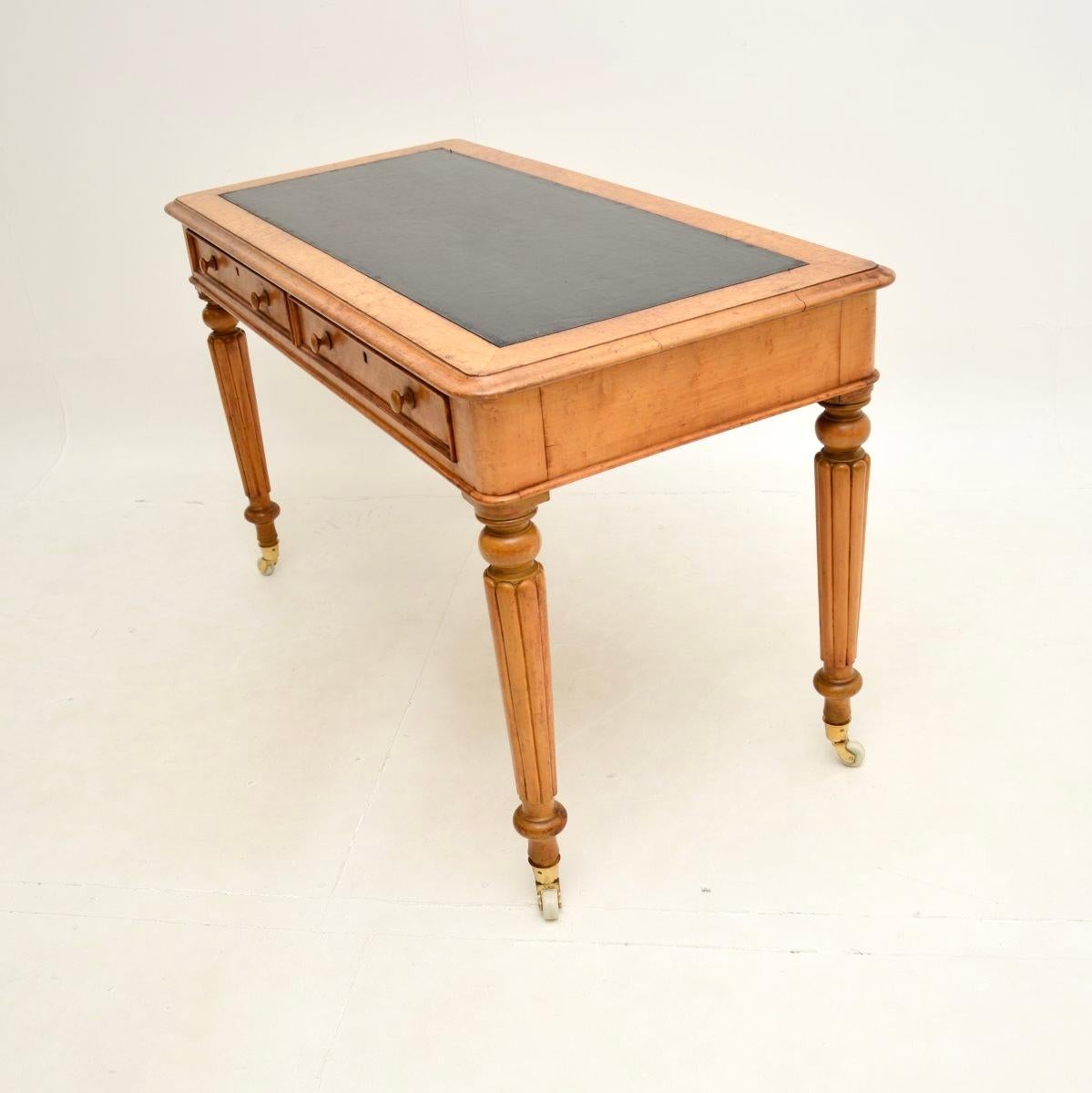 Antique Victorian Birds Eye Maple Writing Table / Desk In Good Condition In London, GB