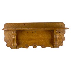 Antiguo estante de pared victoriano de arce ojo de pájaro c. Finales del siglo XIX Antiguo estante de pared victoriano de arce ojo de pájaro c. Finales del siglo XIX