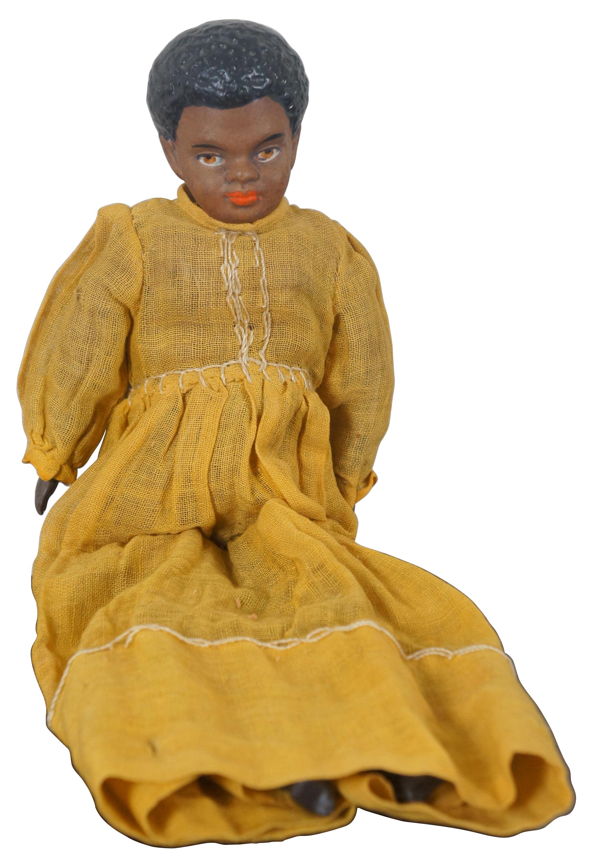 Antigua Muñeca Victoriana de Bisque Negra Afroamericana Cuerpo de Tela Victoriano en venta