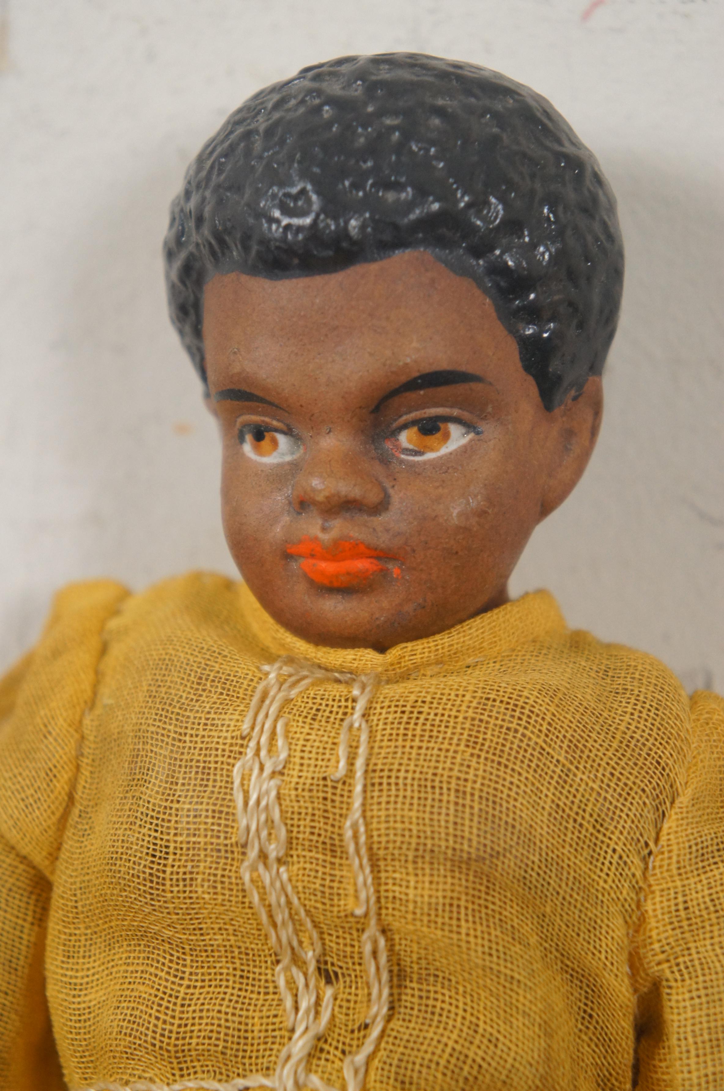 Antigua Muñeca Victoriana de Bisque Negra Afroamericana Cuerpo de Tela en Bueno estado para la venta en Dayton, OH