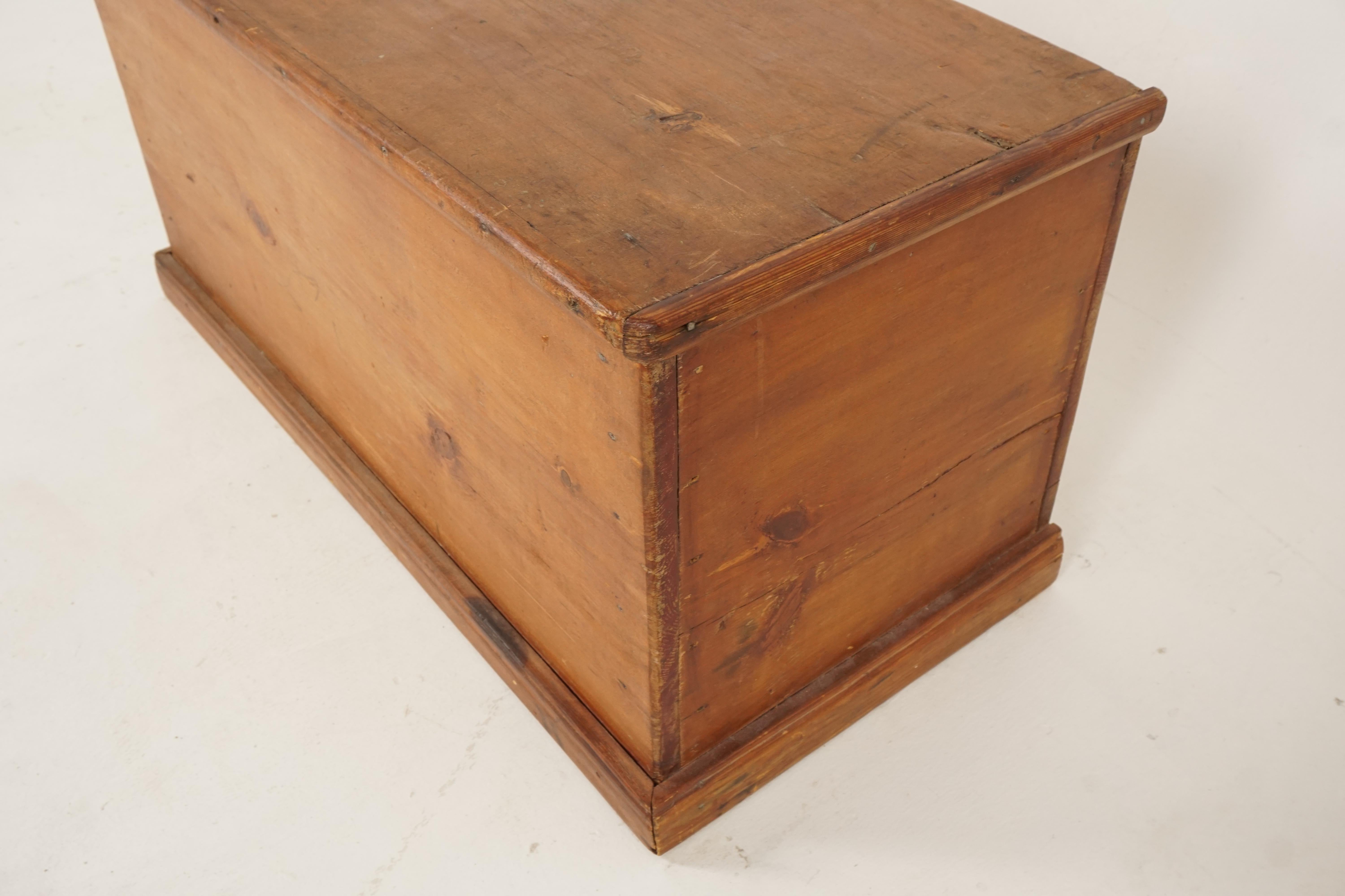 Antique Victorian Blanket Box, Pine Toy Box, Coffee Table, Scotland 1890, B2527  In Good Condition In Vancouver, BC