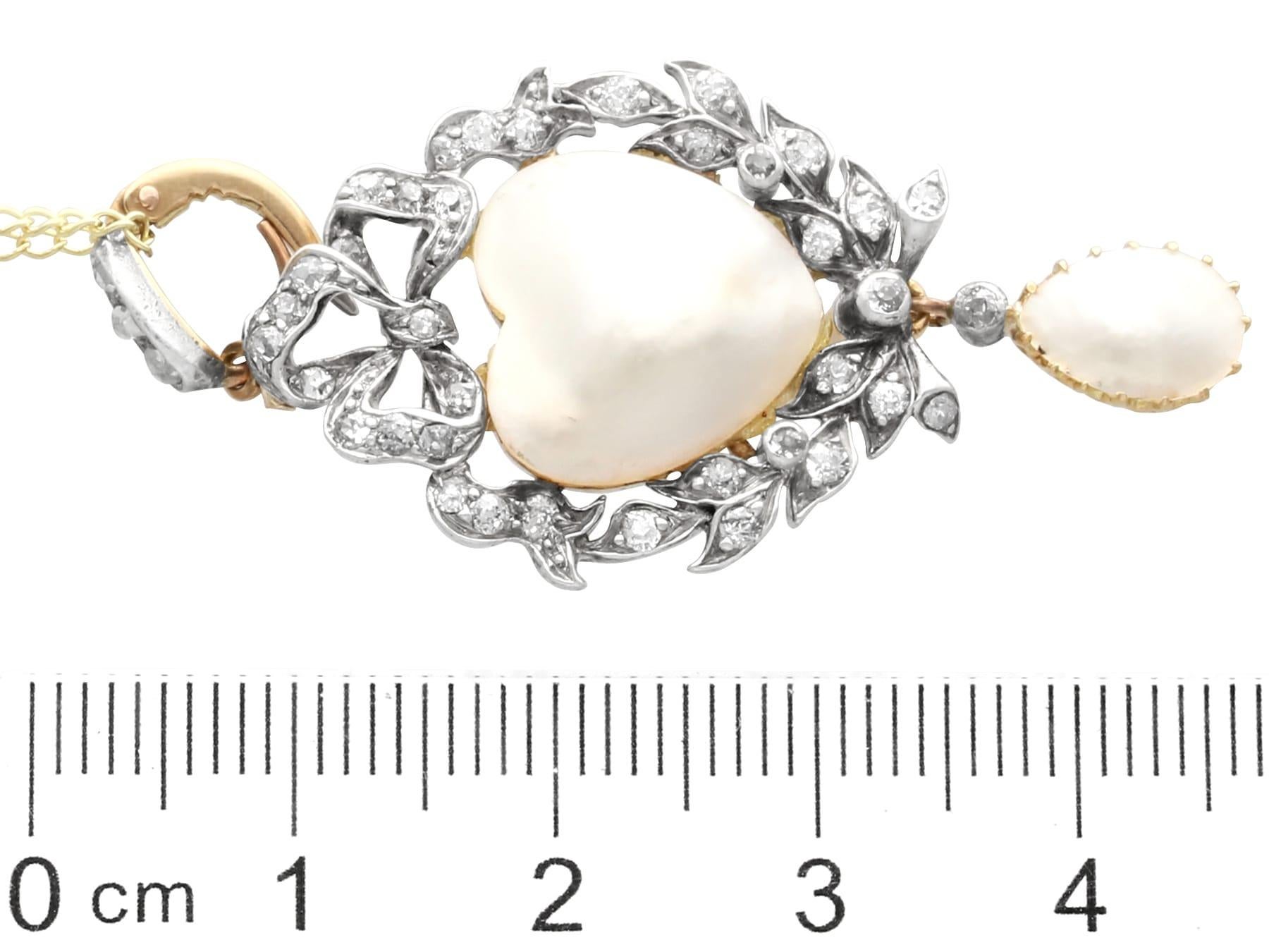 Pendentif victorien ancien en or jaune 9 carats avec perles et diamants 0,42 carat  en vente 1