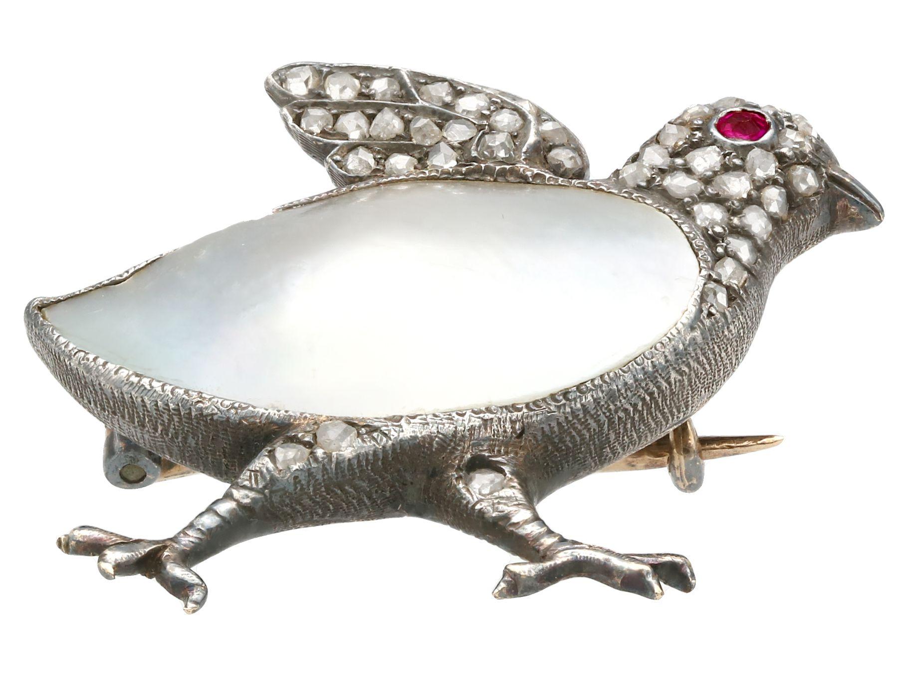 Antique Victorian Blister Pearl Ruby and Diamond Yellow Gold Chick Brooch In Excellent Condition For Sale In Jesmond, Newcastle Upon Tyne