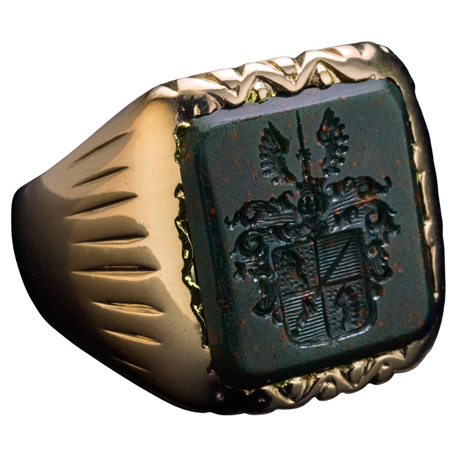Antique Victorian Bloodstone Gold Armorial Signet Ring