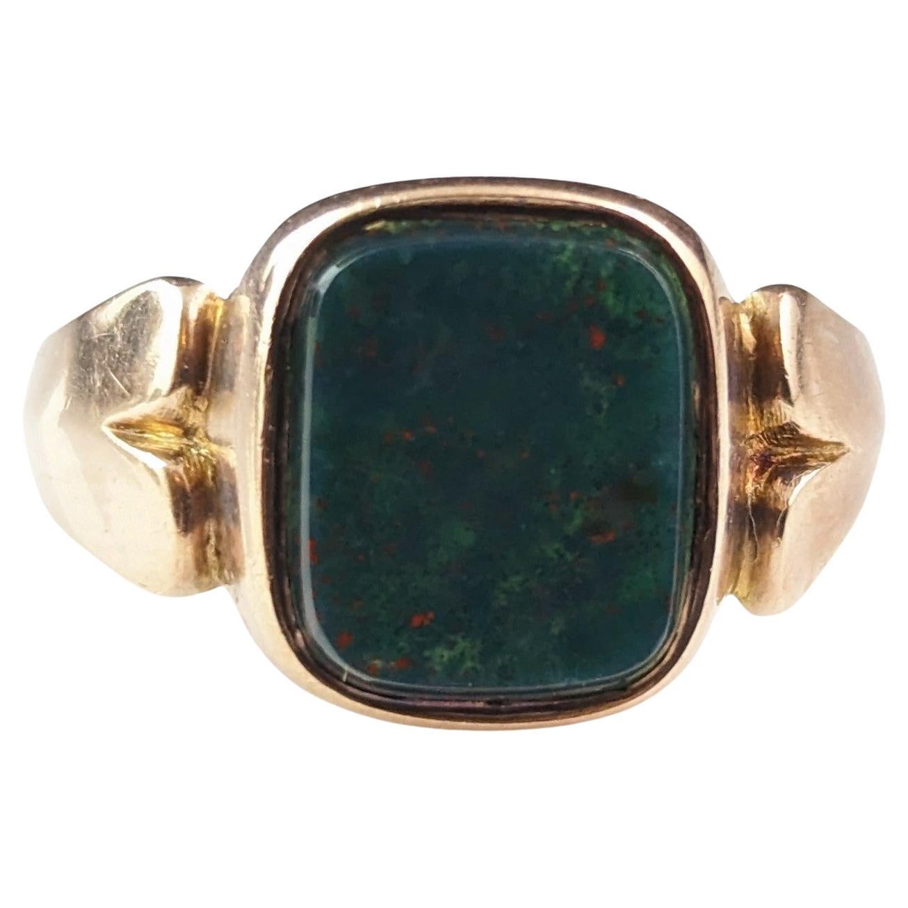 Antique Victorian Bloodstone signet ring, 9k gold, boxed 