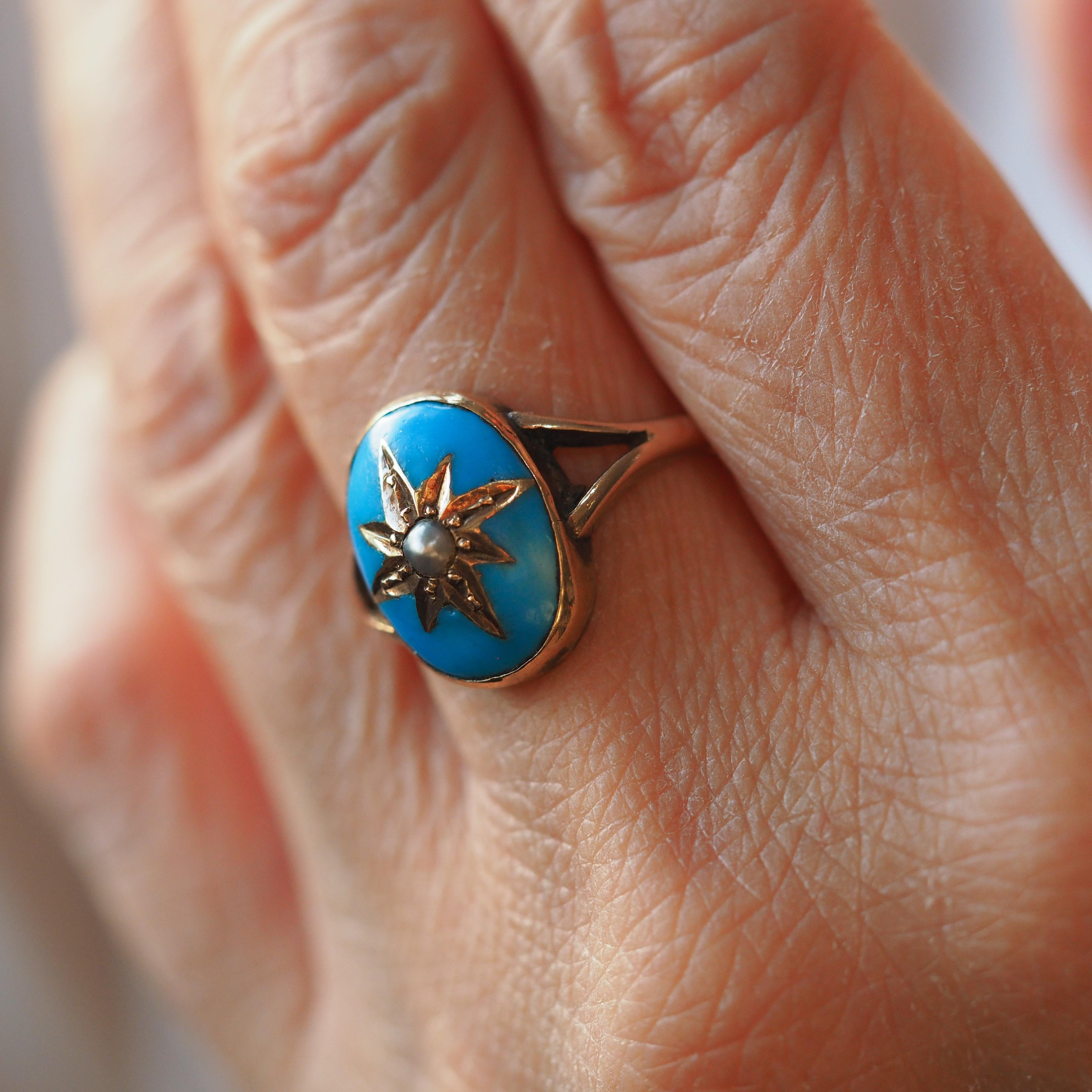 Ancienne bague victorienne en émail bleu et perle étoilée en or 9K - c.1880 en vente 4