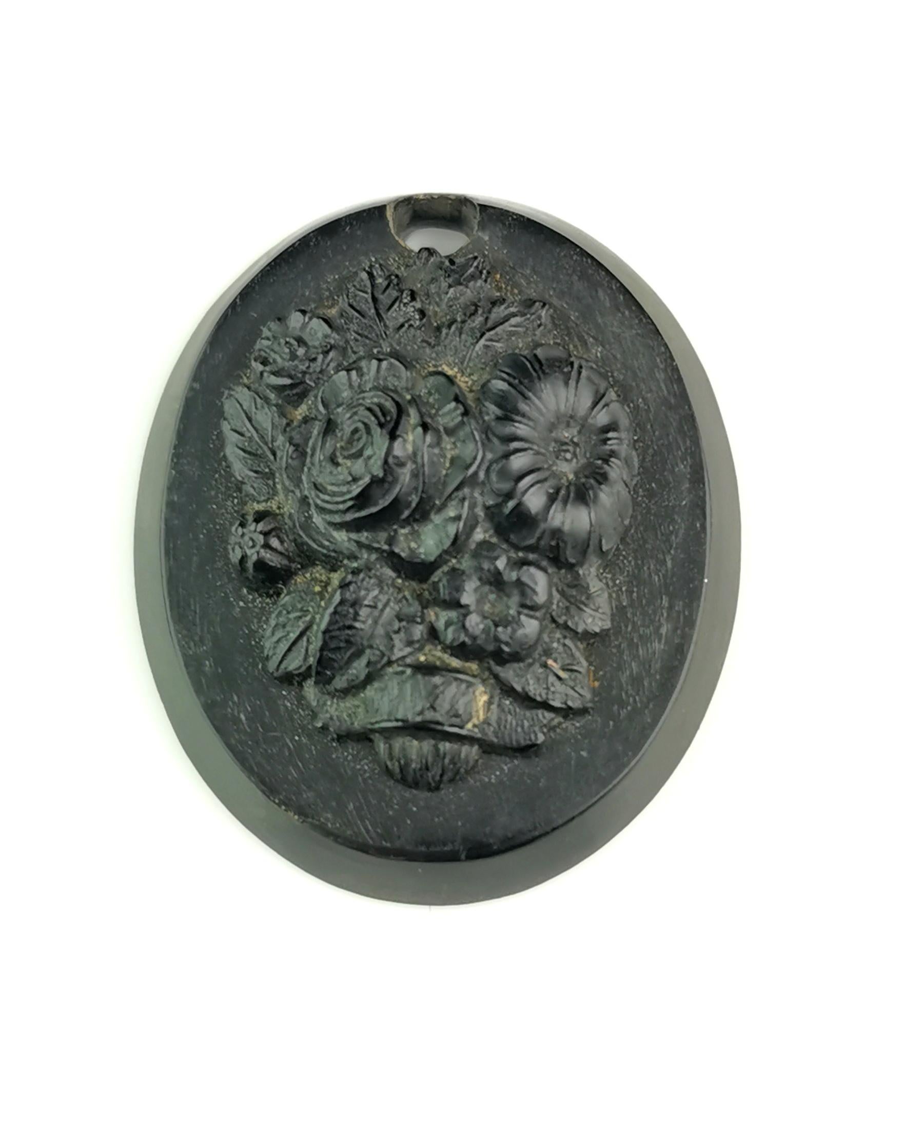 Antique Victorian bog oak flower pendant  For Sale 8