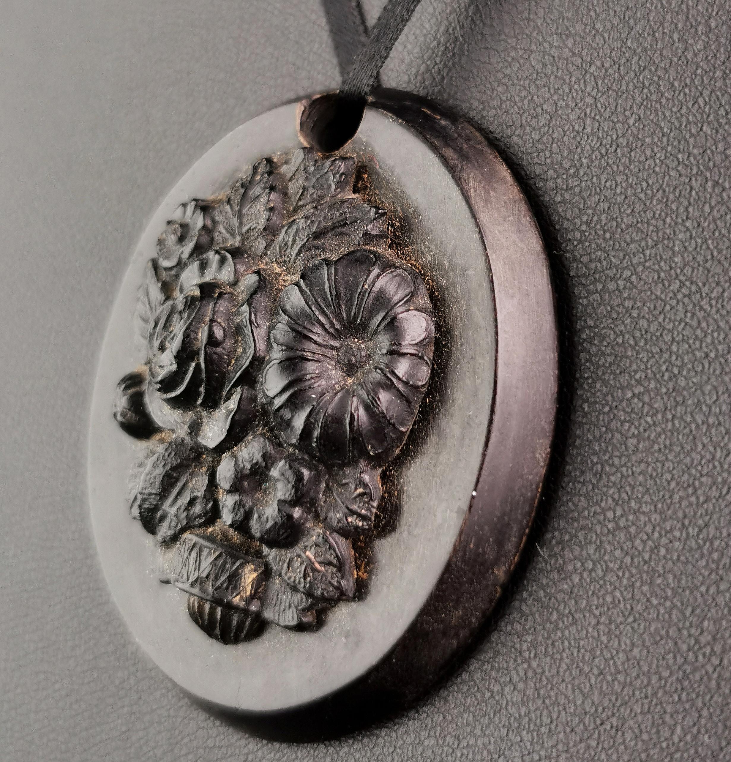 Antique Victorian bog oak flower pendant  For Sale 1
