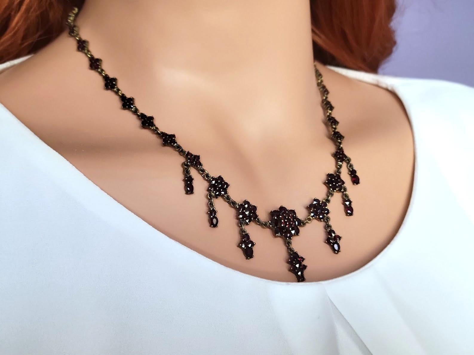 Antique Victorian Bohemian Garnet Pyrope Necklace Circa 1890  In Excellent Condition In Chesterland, OH