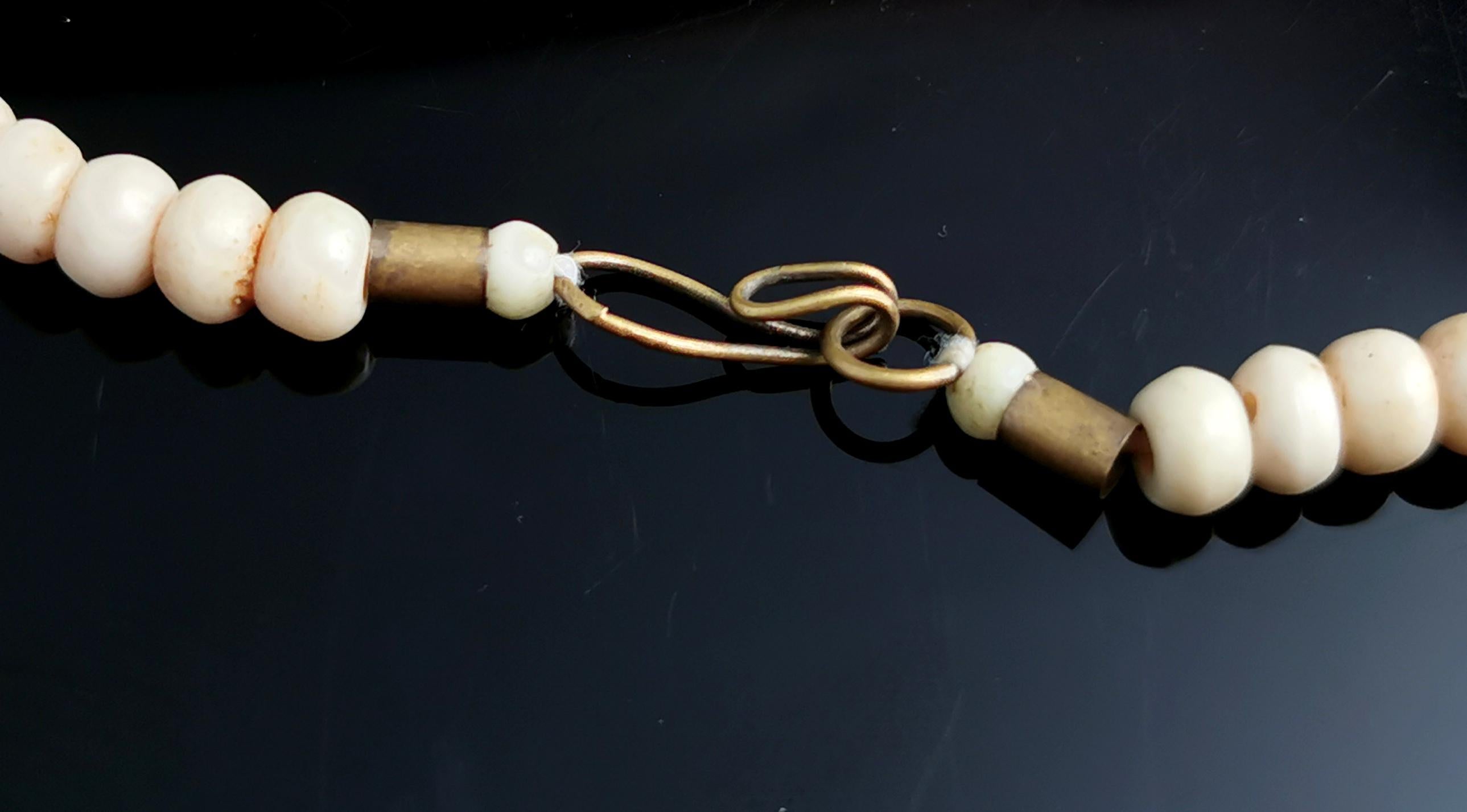 Antike viktorianische Halskette aus Rinderknochen im Angebot 5